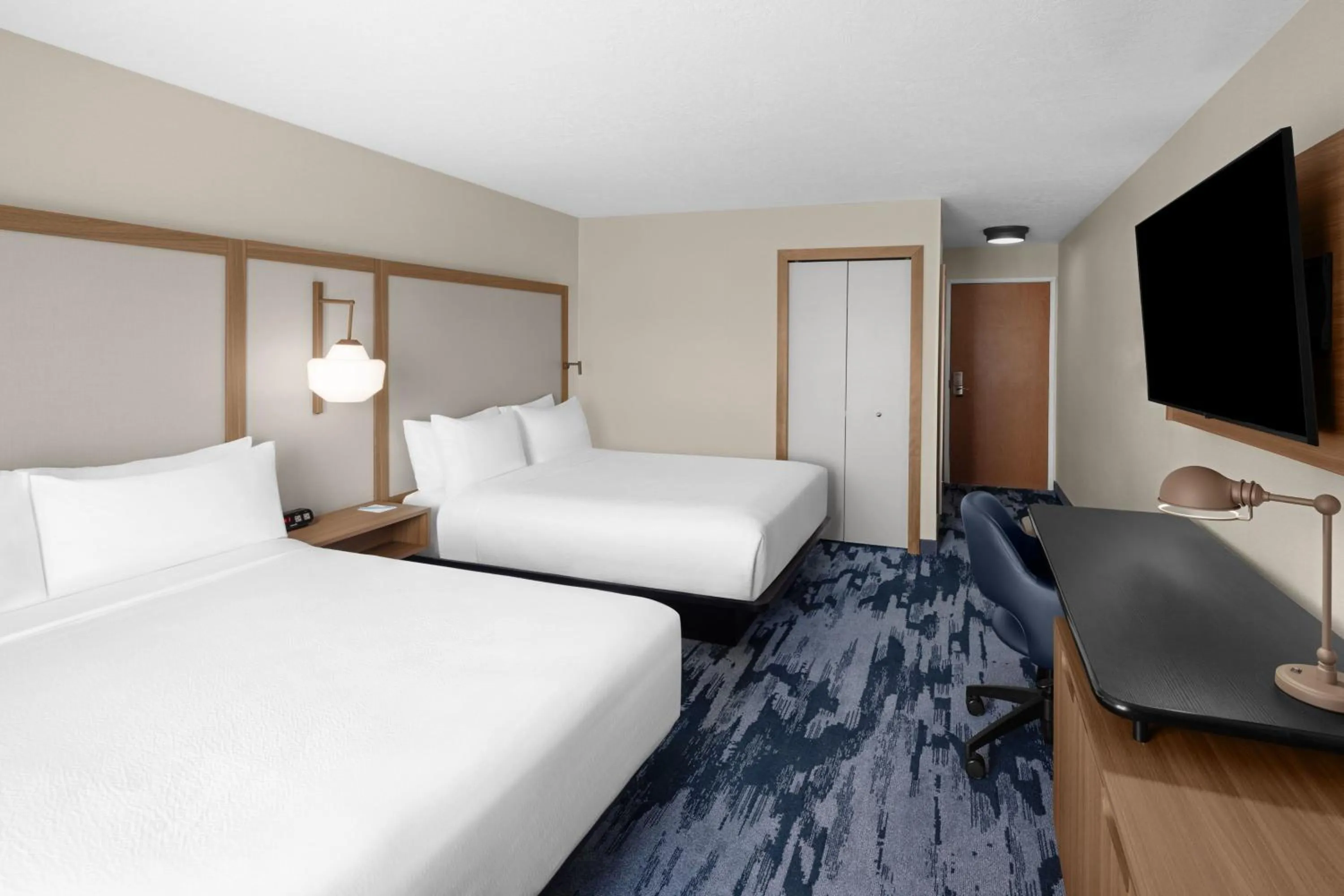 Photo of the whole room, Bed in Richfield Fairfield Inc