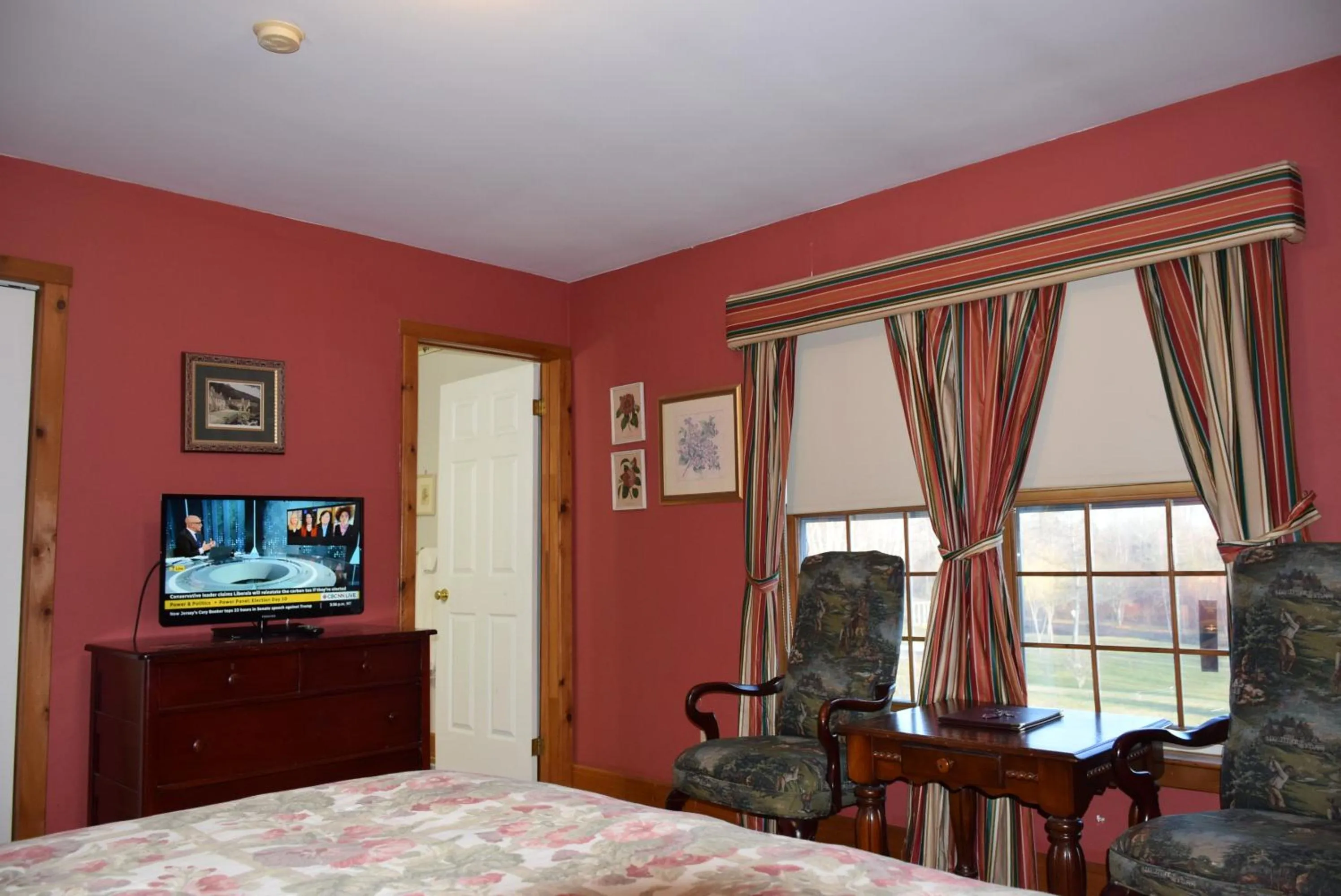 Bedroom, Bed in Auberge Wild Rose Inn