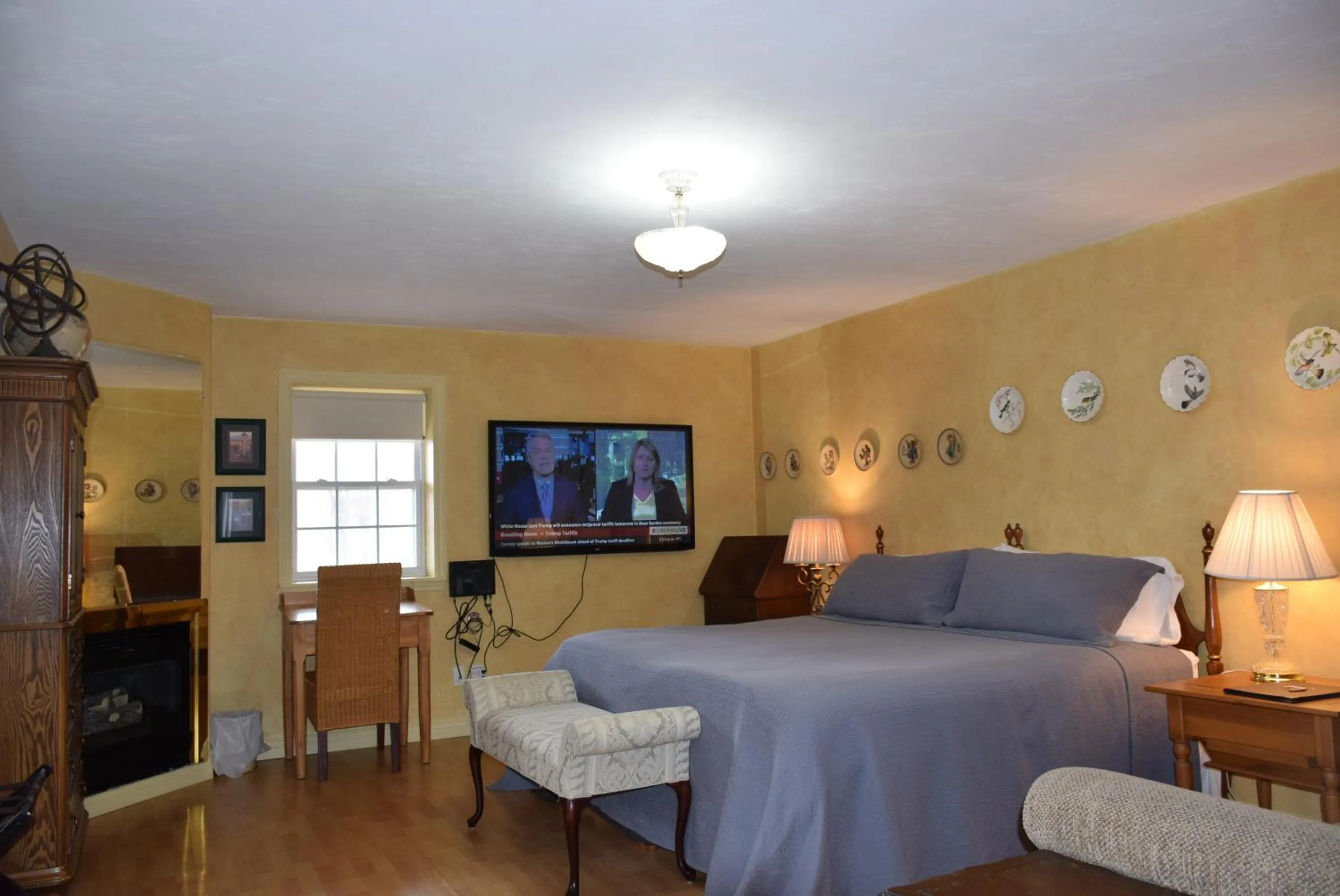 Bedroom, Bed in Auberge Wild Rose Inn