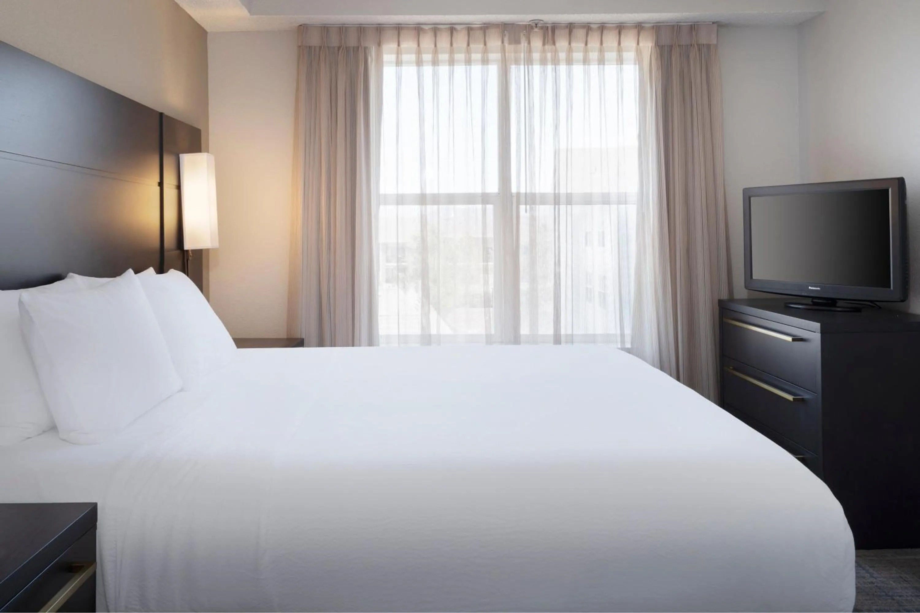 Bedroom, Bed in Residence Inn Salt Lake City Airport