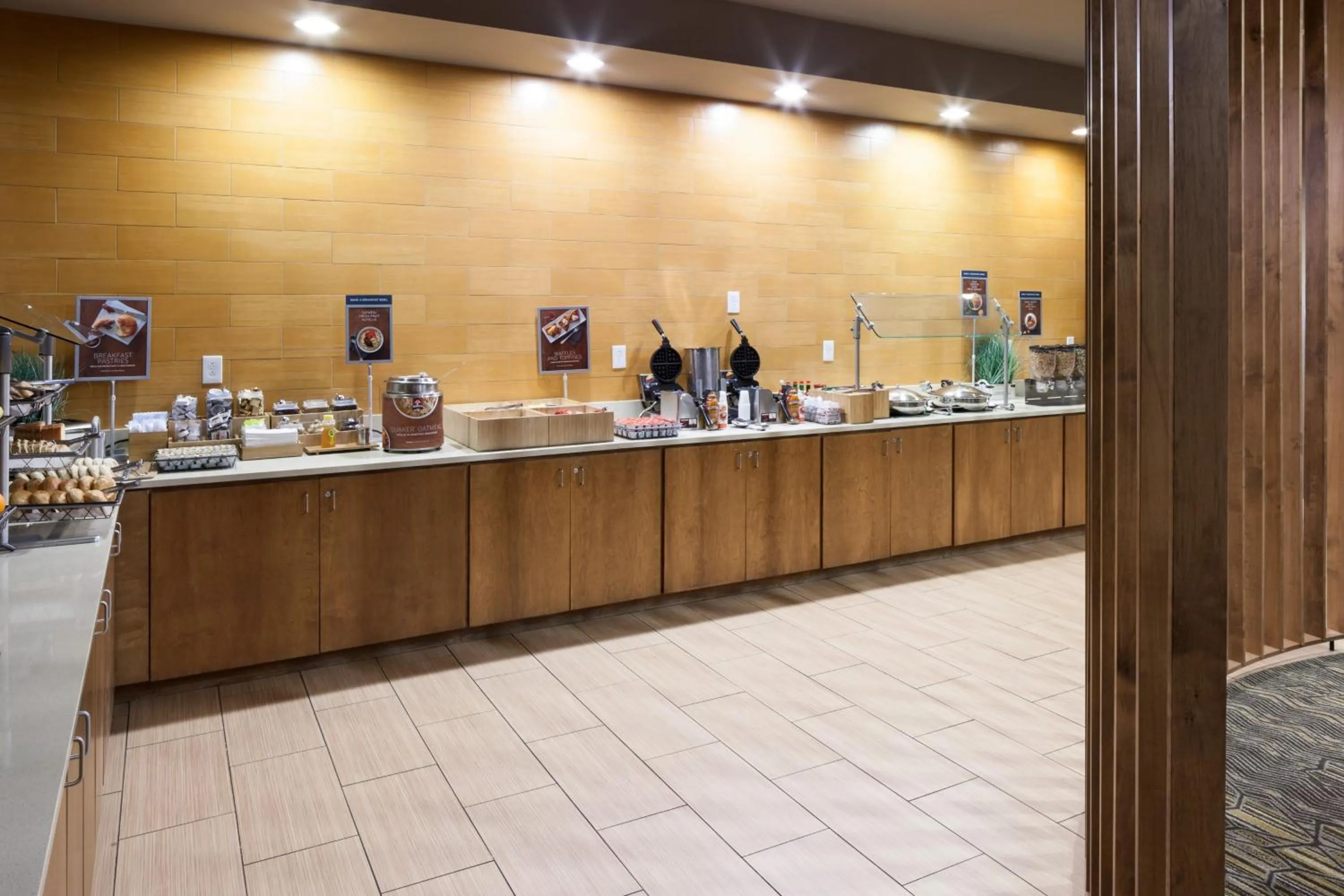 Breakfast in SpringHill Suites by Marriott Salt Lake City Airport