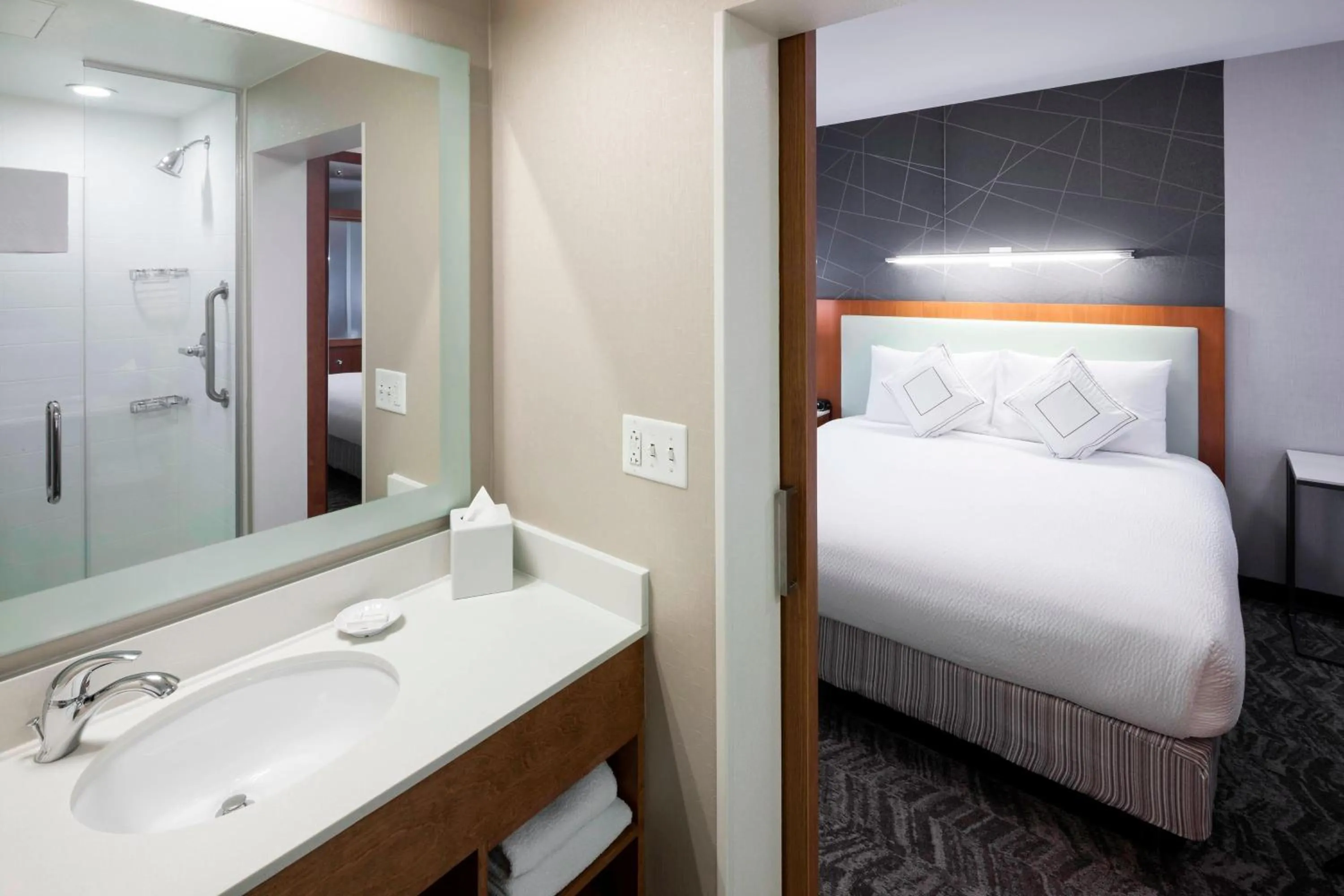 Photo of the whole room, Bed in SpringHill Suites by Marriott Salt Lake City Airport