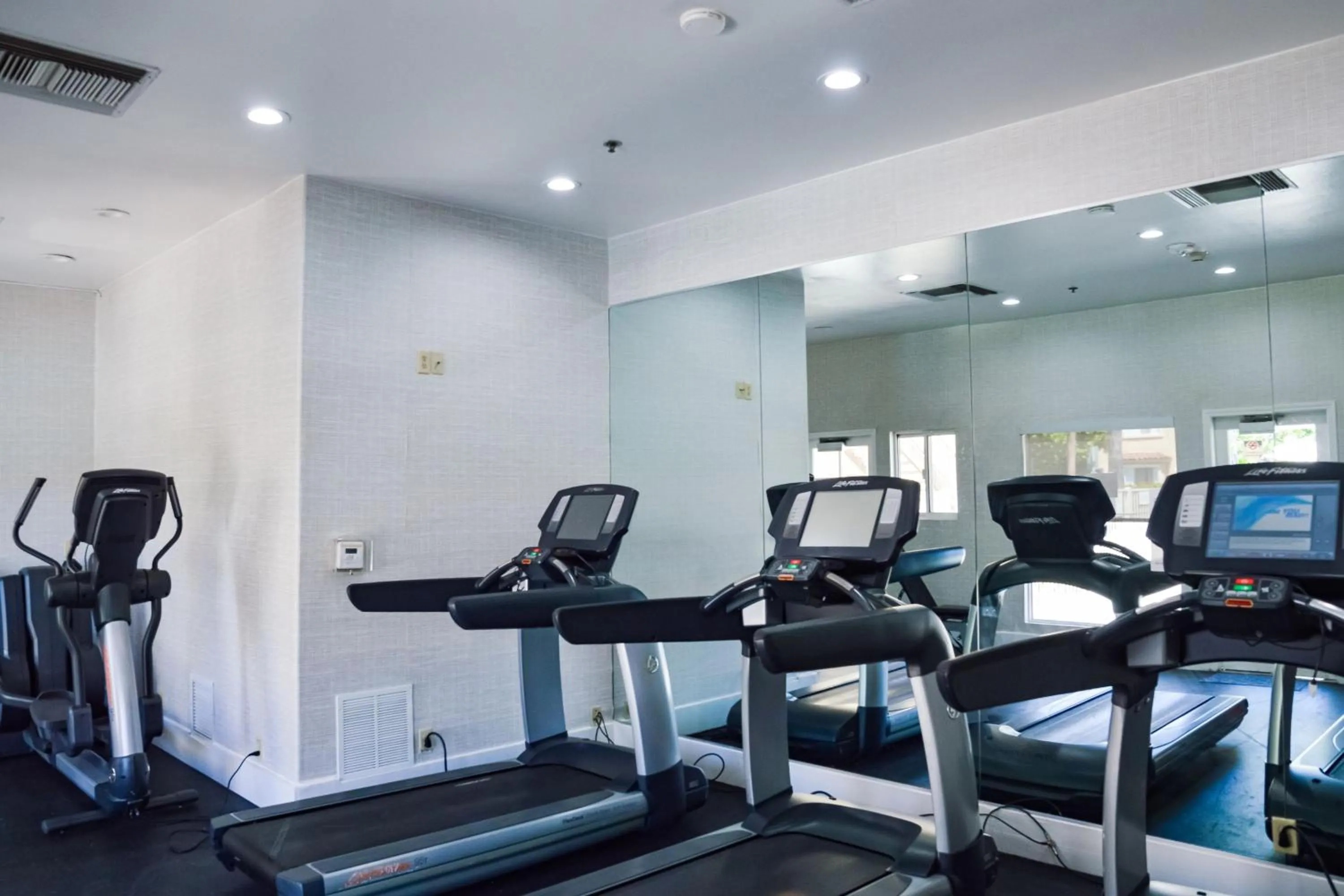 Fitness centre/facilities in Residence Inn La Mirada Buena Park