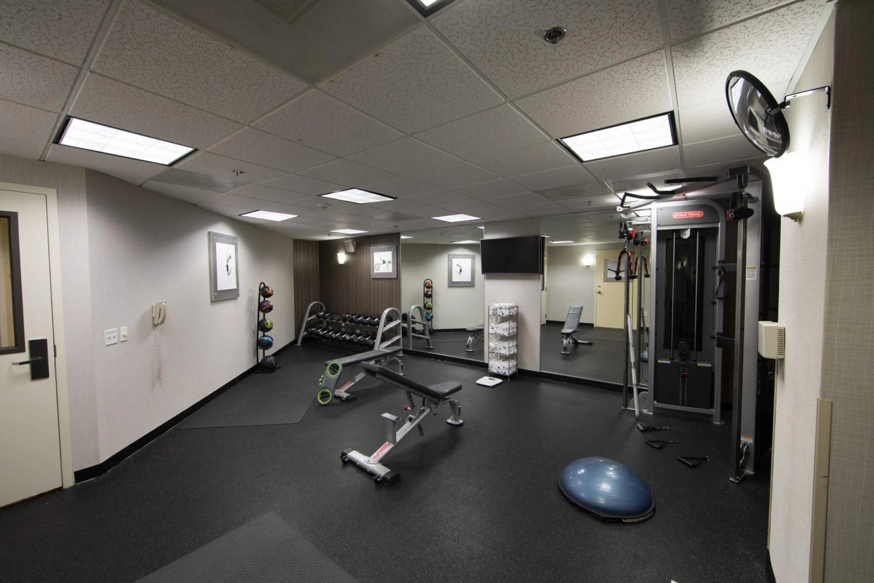 Fitness centre/facilities in Anaheim Marriott Suites