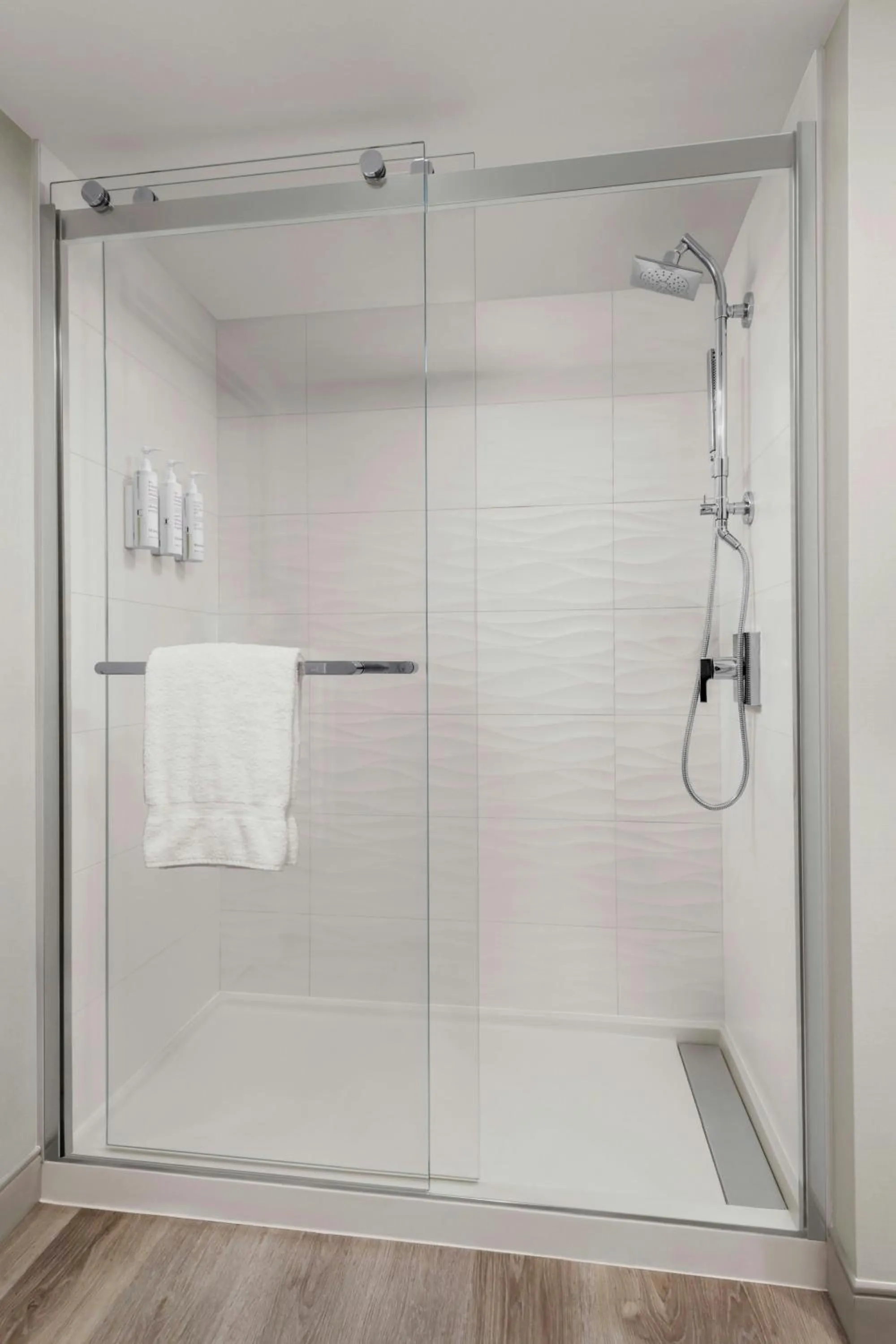 Bathroom in Anaheim Marriott Suites