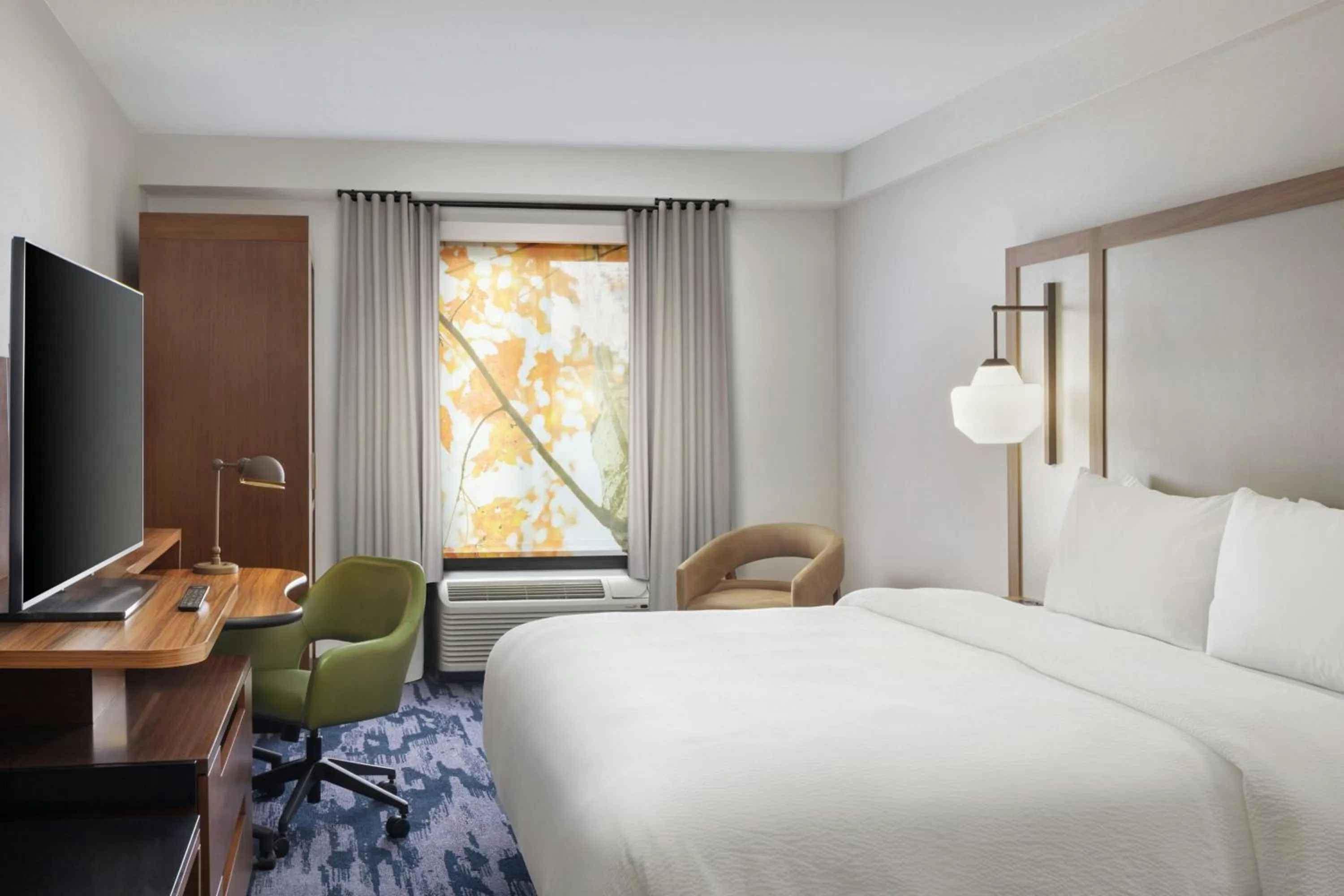 Photo of the whole room, Bed in Fairfield by Marriott Mission Viejo Orange County