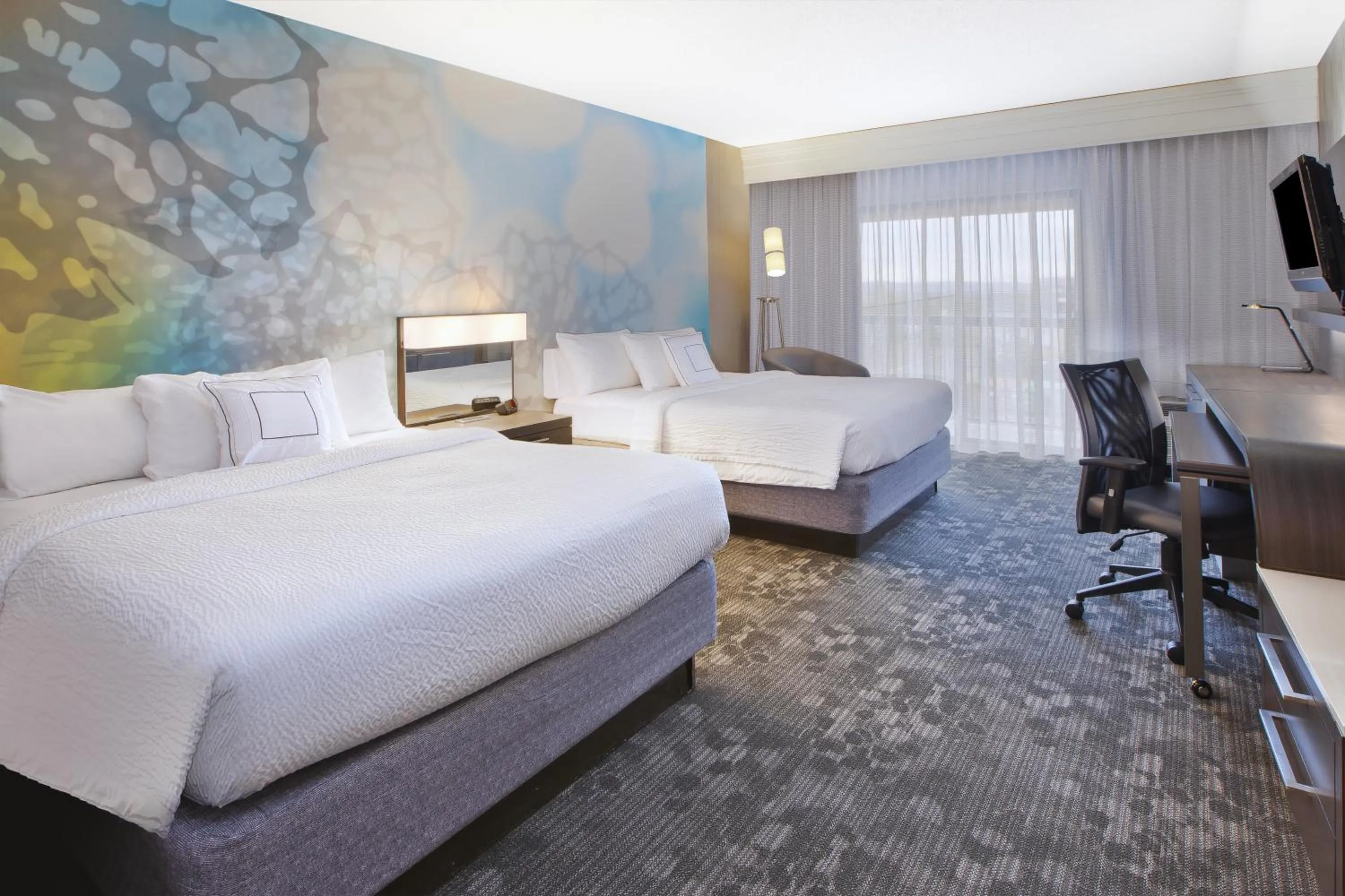 Bed in Courtyard by Marriott Somerset