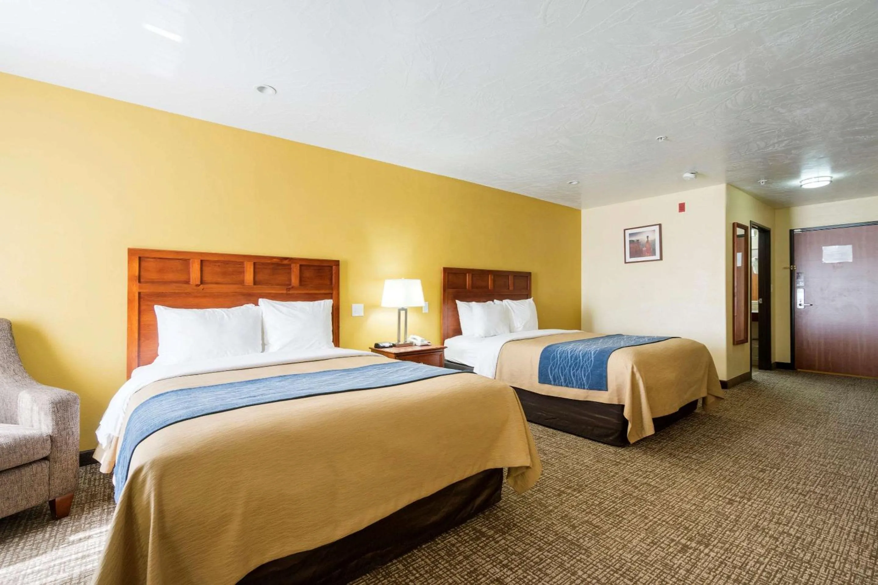 Photo of the whole room, Bed in Comfort Inn & Suites Cedar City South