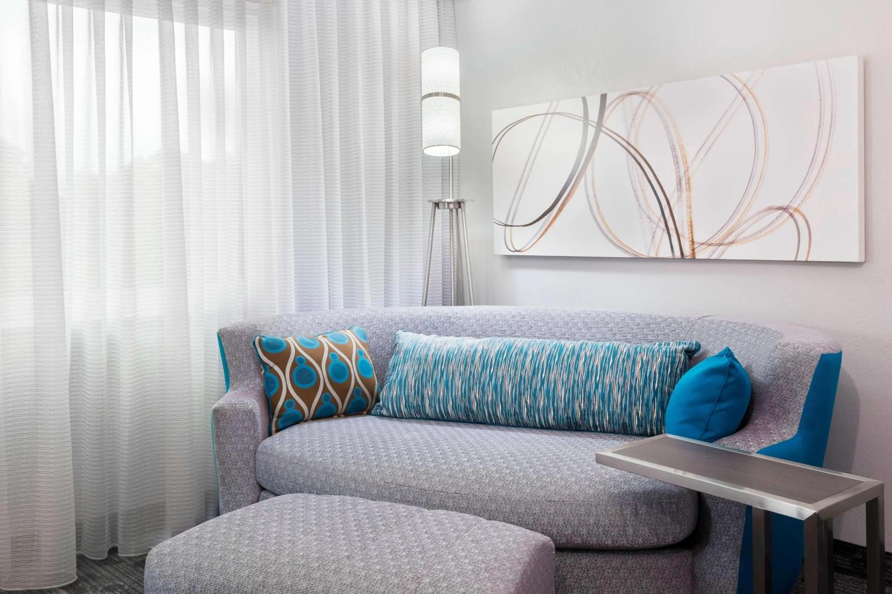 Photo of the whole room in Courtyard Sarasota Bradenton Airport