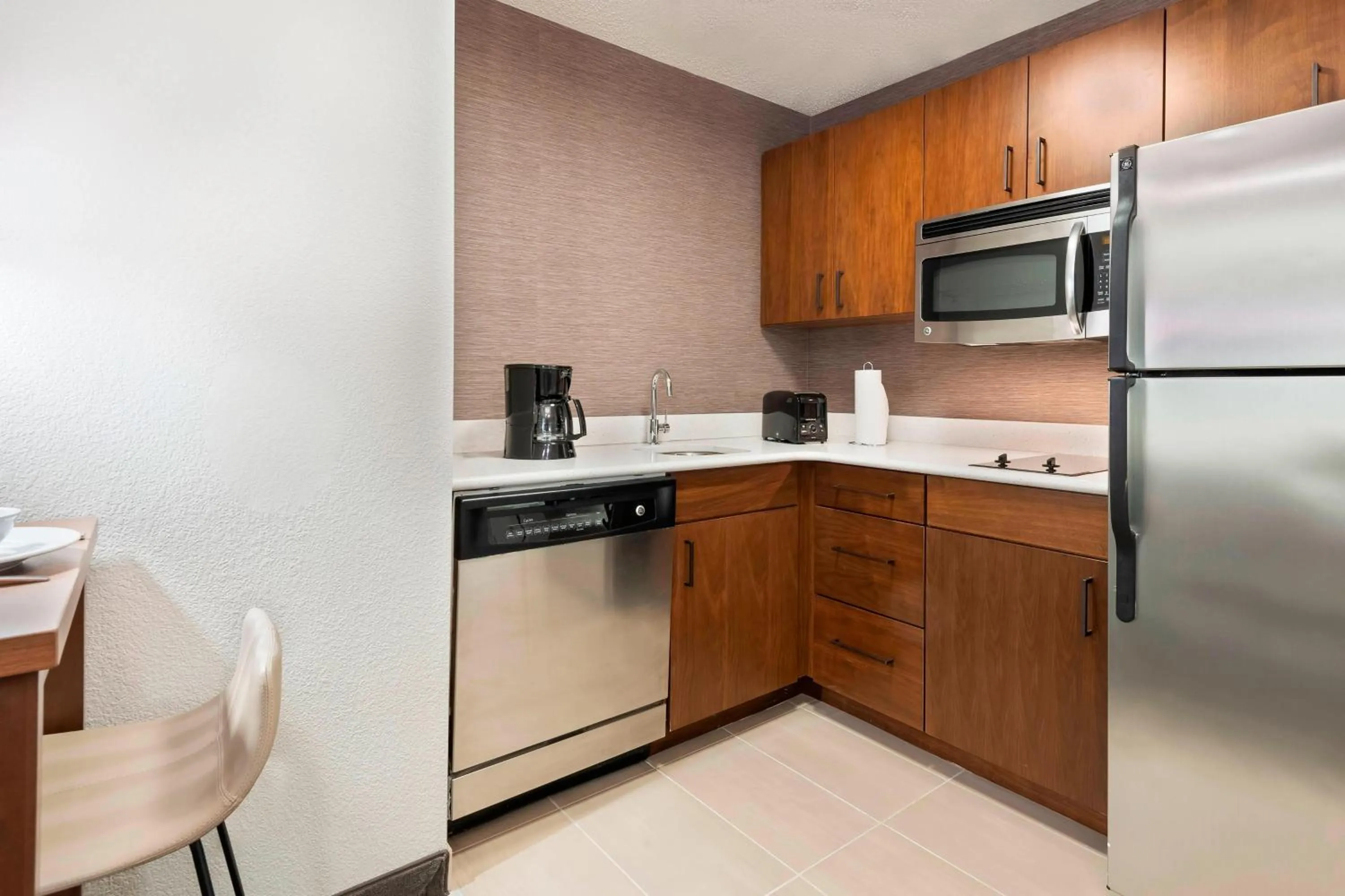 Kitchen or kitchenette in Residence Inn by Marriott Sarasota Bradenton