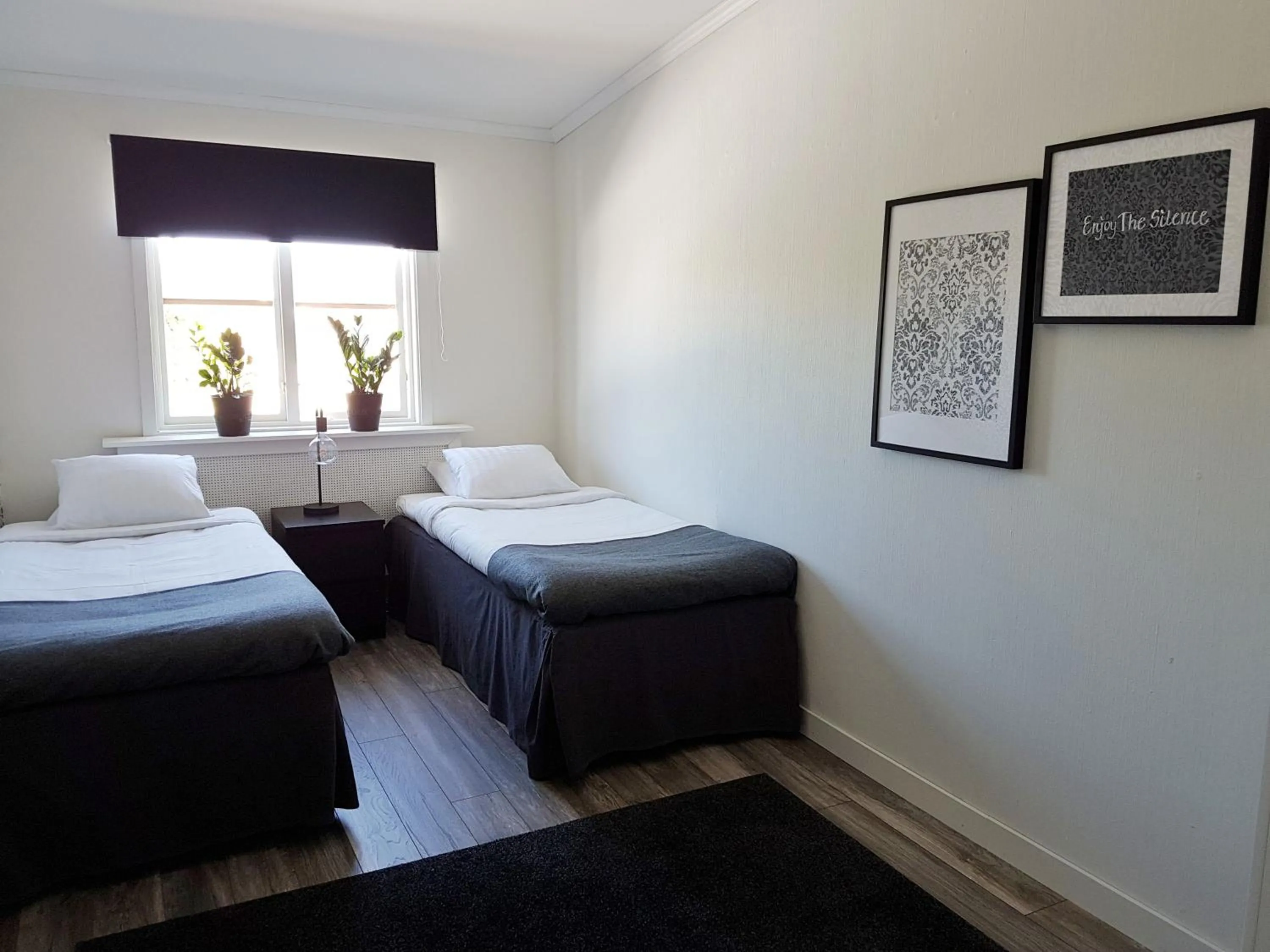 Property building, Bed in Spirans Rum och Logi