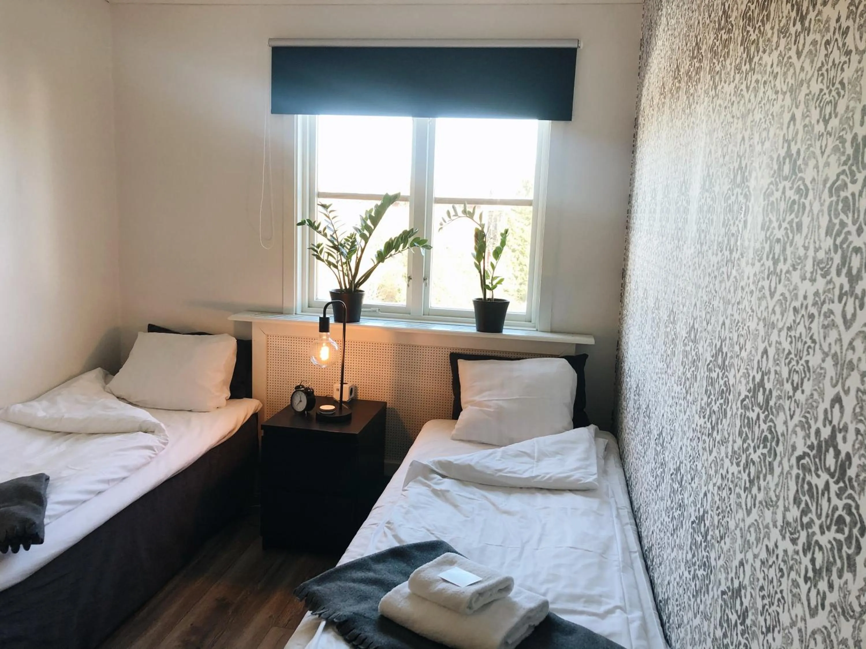 Property building, Bed in Spirans Rum och Logi