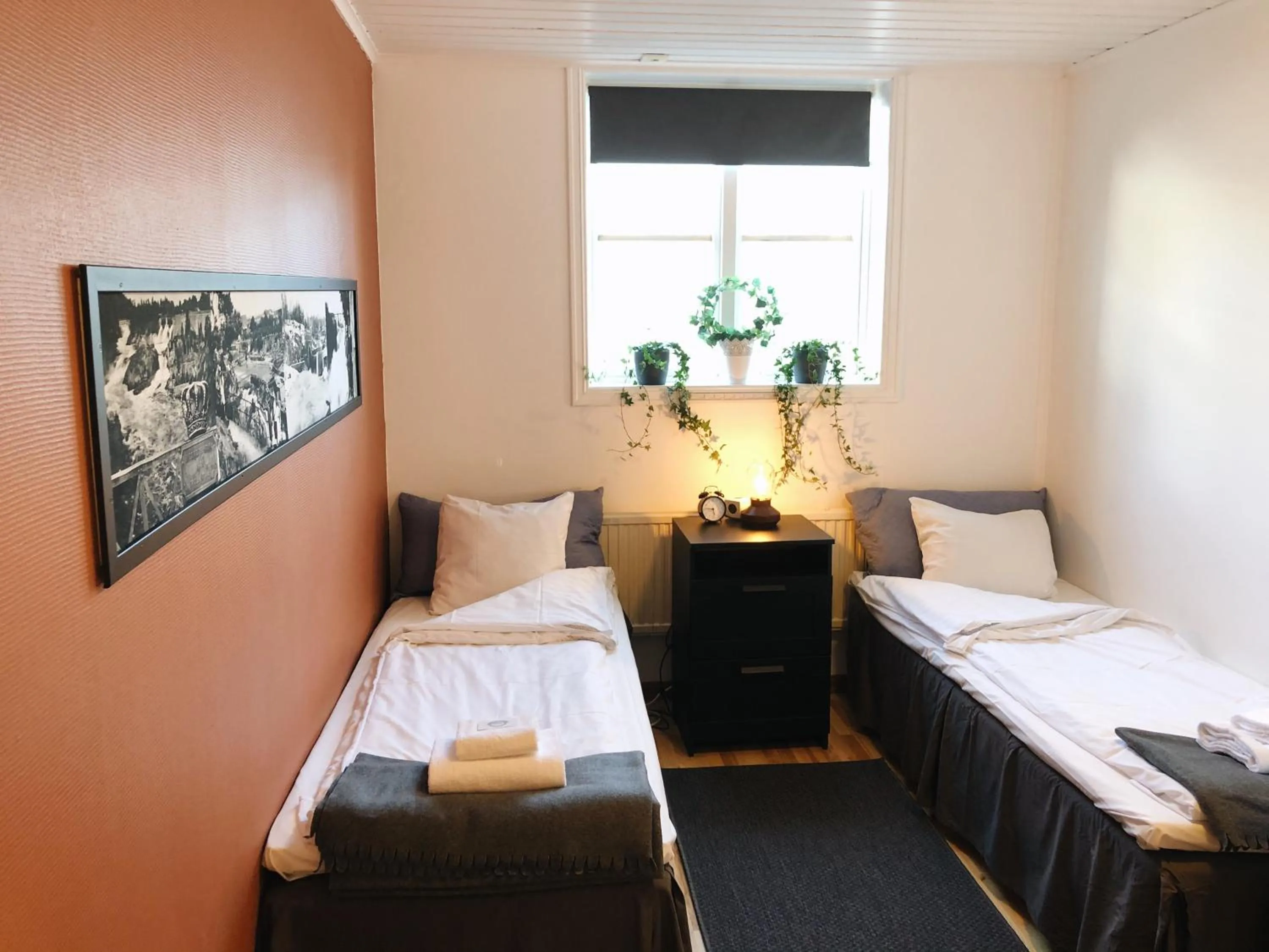 Property building, Bed in Spirans Rum och Logi