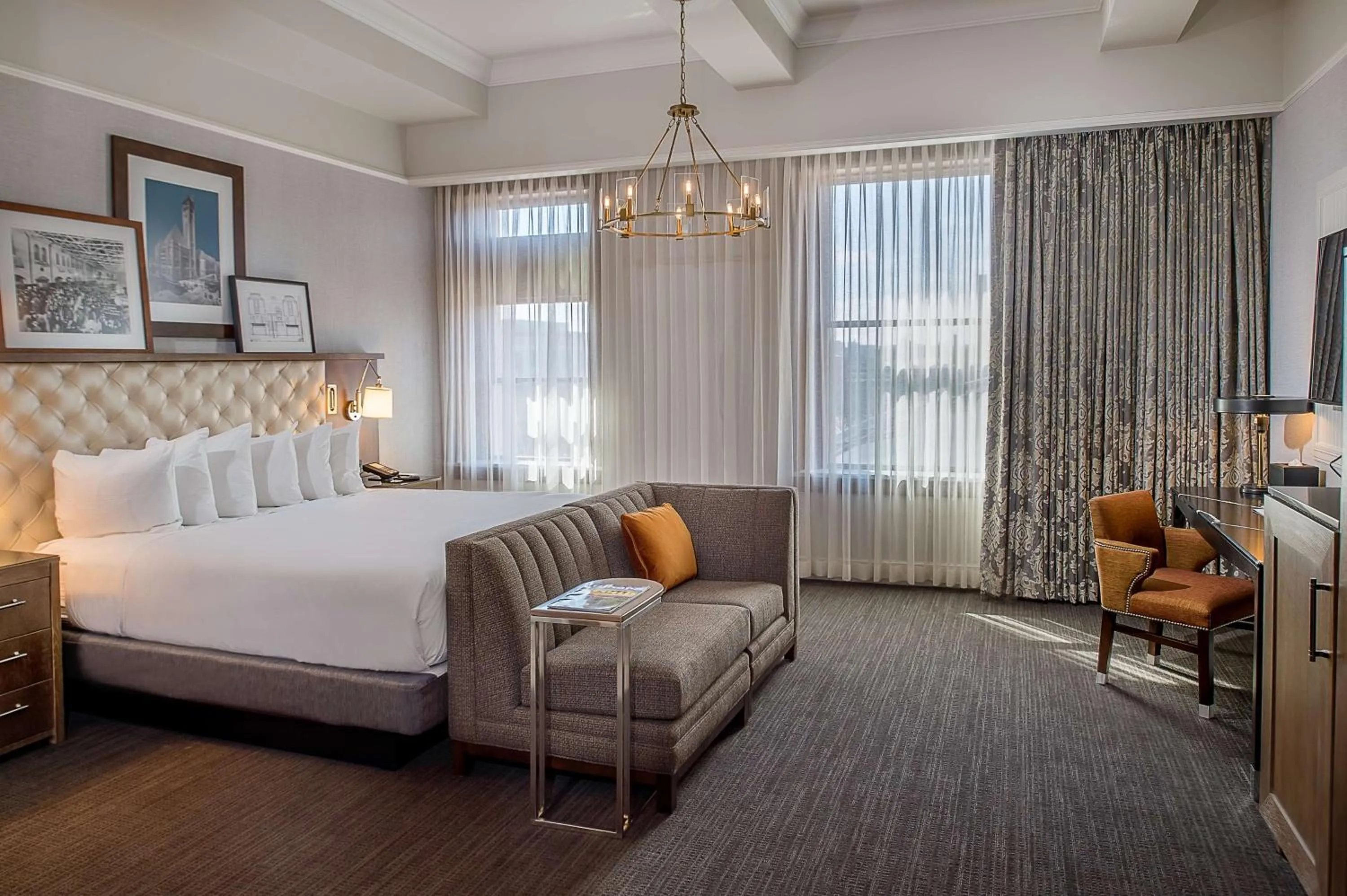 Bedroom, Bed in St. Louis Union Station Hotel, Curio Collection by Hilton