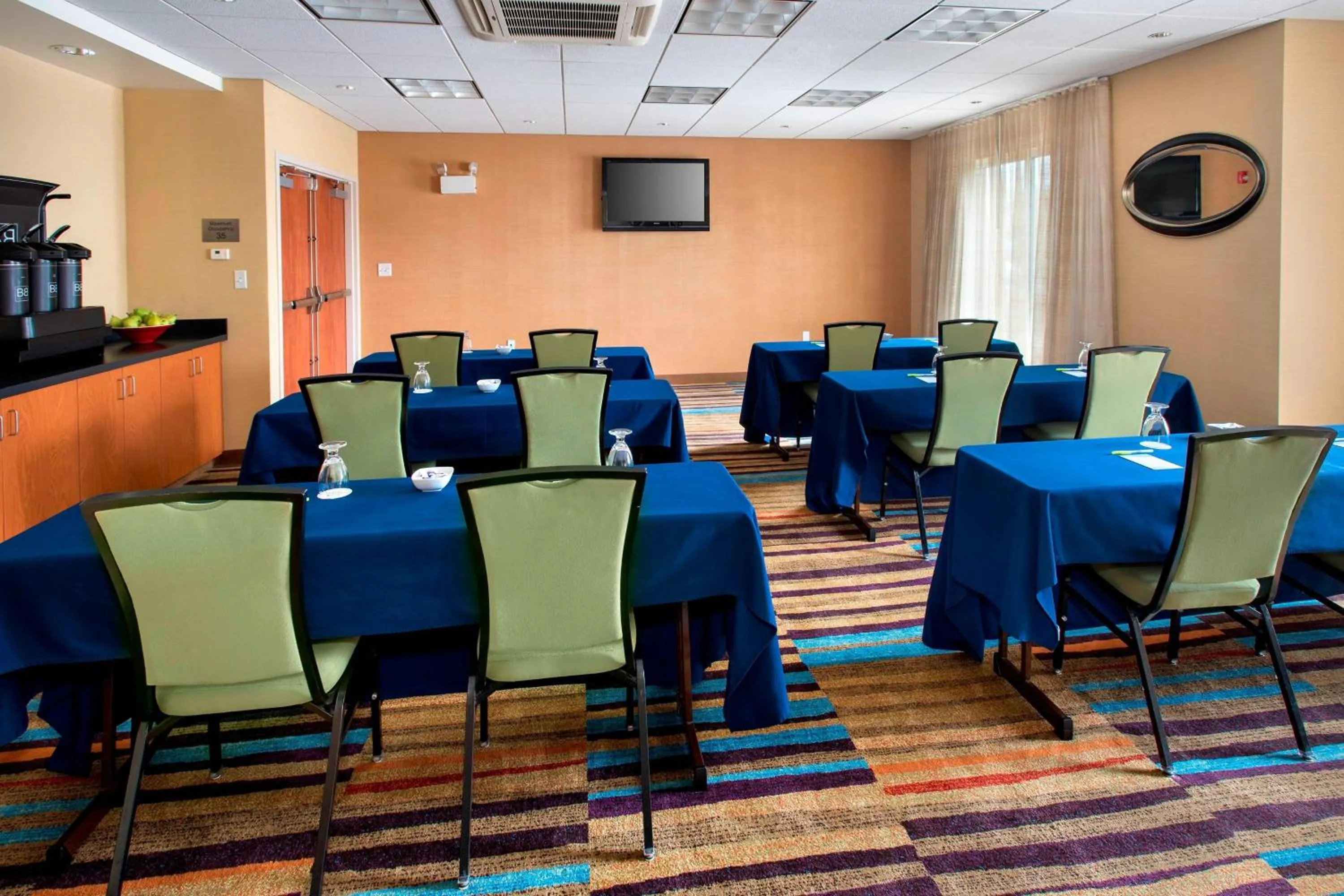 Meeting/conference room in Fairfield Inn & Suites by Marriott Verona