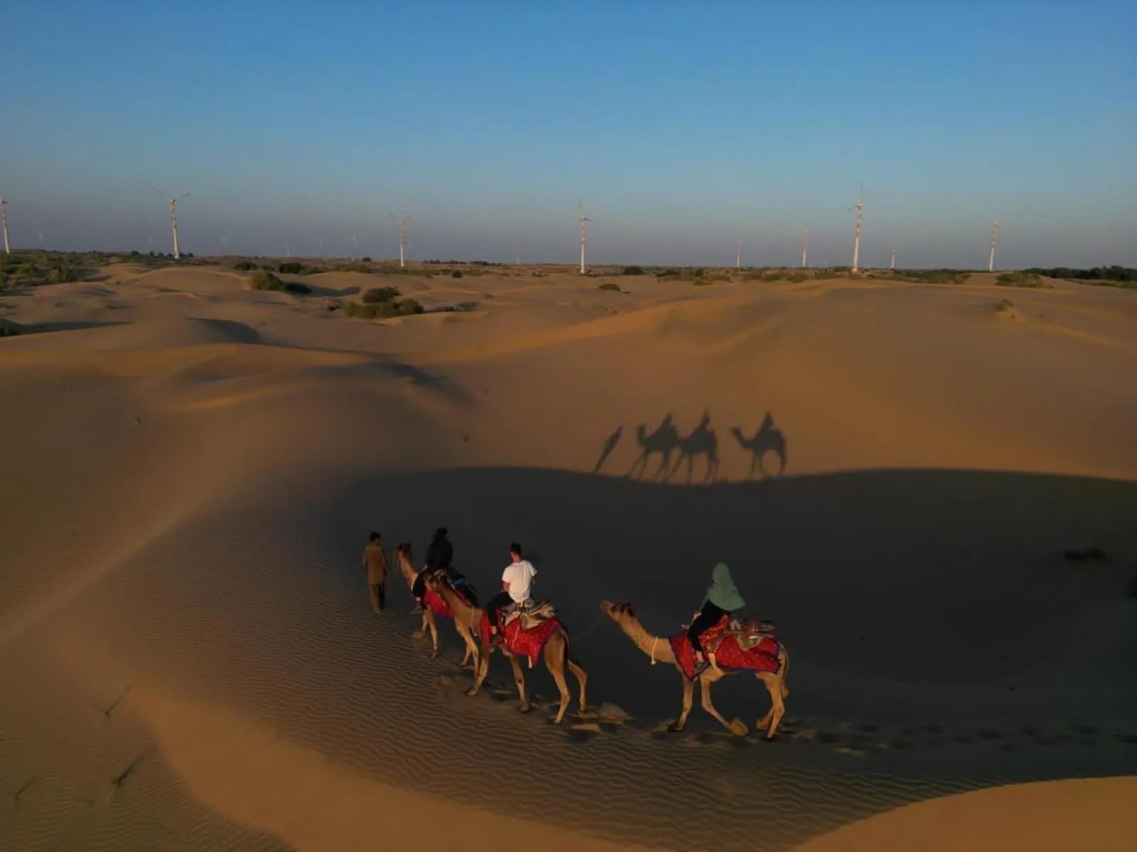 Day in Blue Eye Hostel