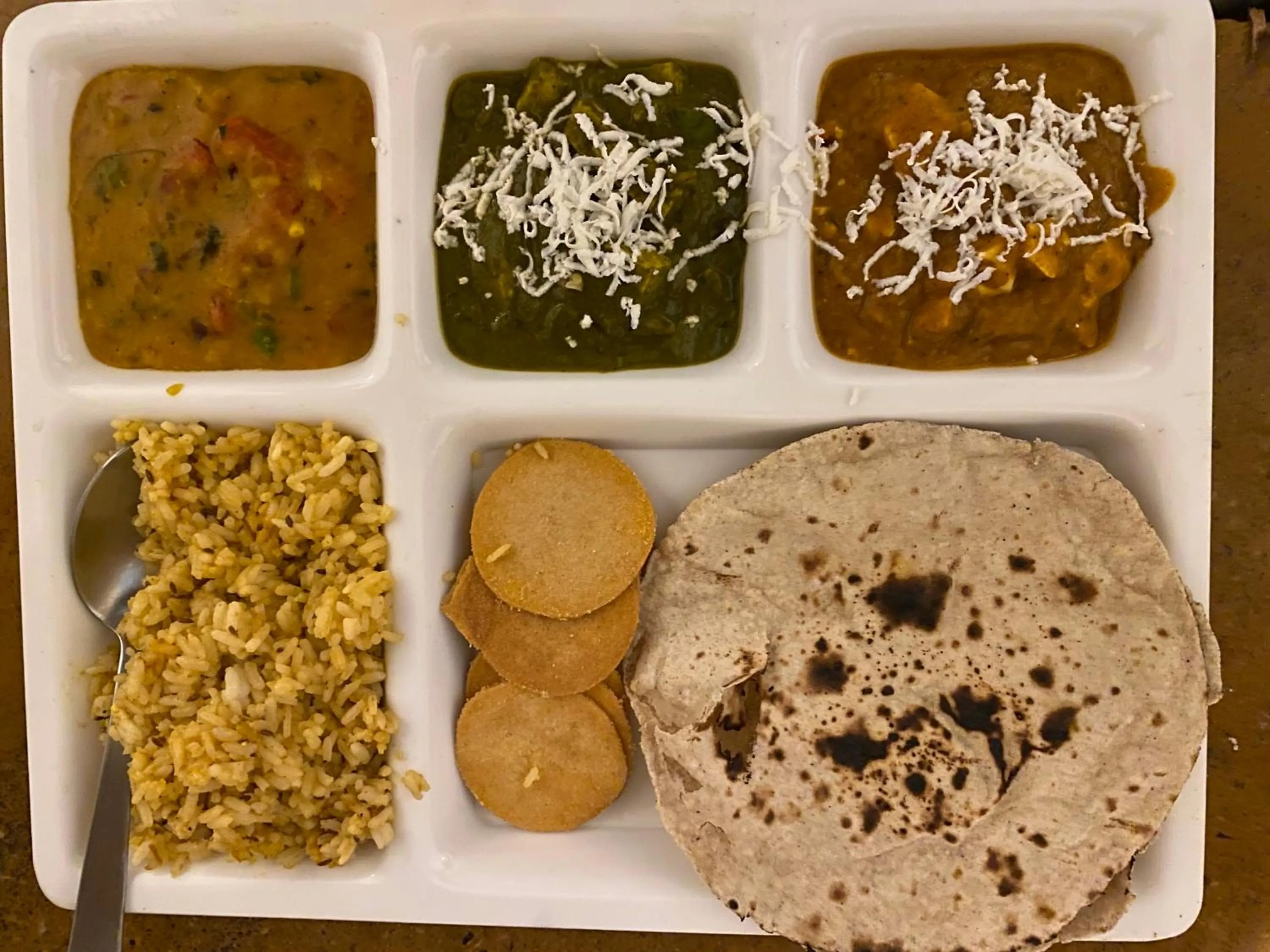 Food in Blue Eye Hostel