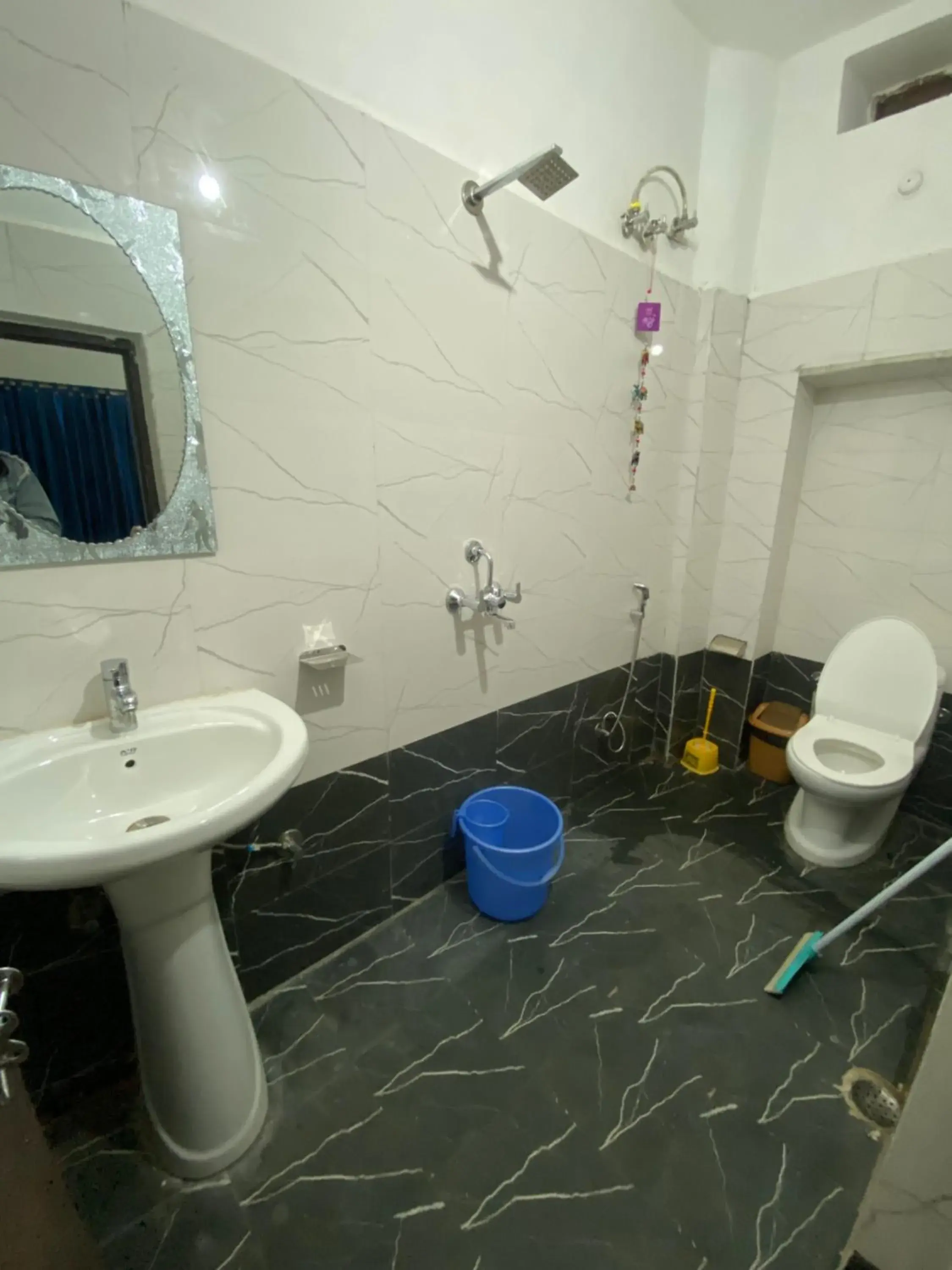 Budget Double Room in Blue Eye Hostel Budget Double Room in Blue Eye Hostel