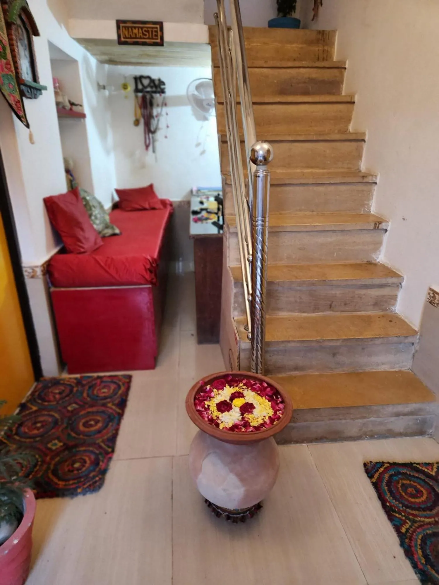 Facade/entrance in Blue Eye Hostel