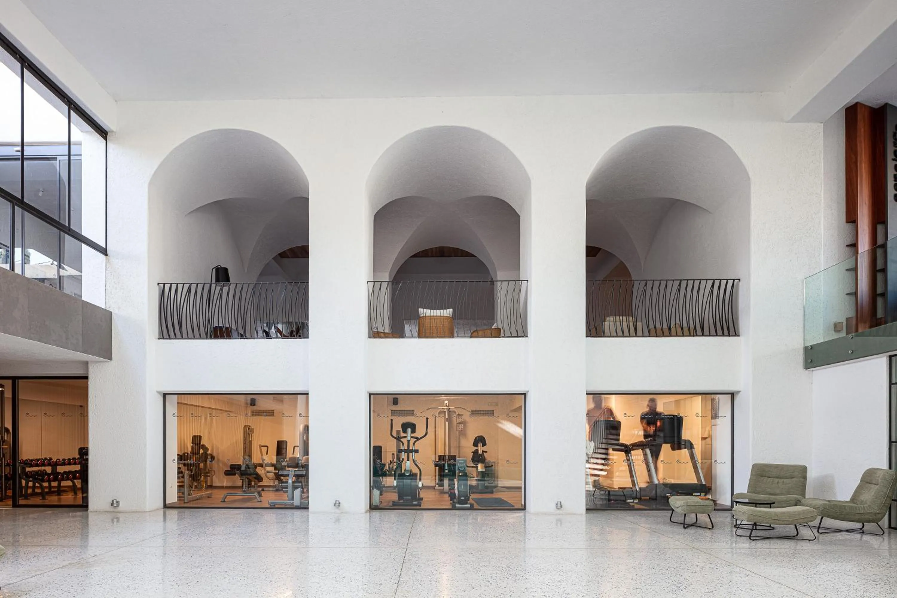 Seating area in Petra Mare