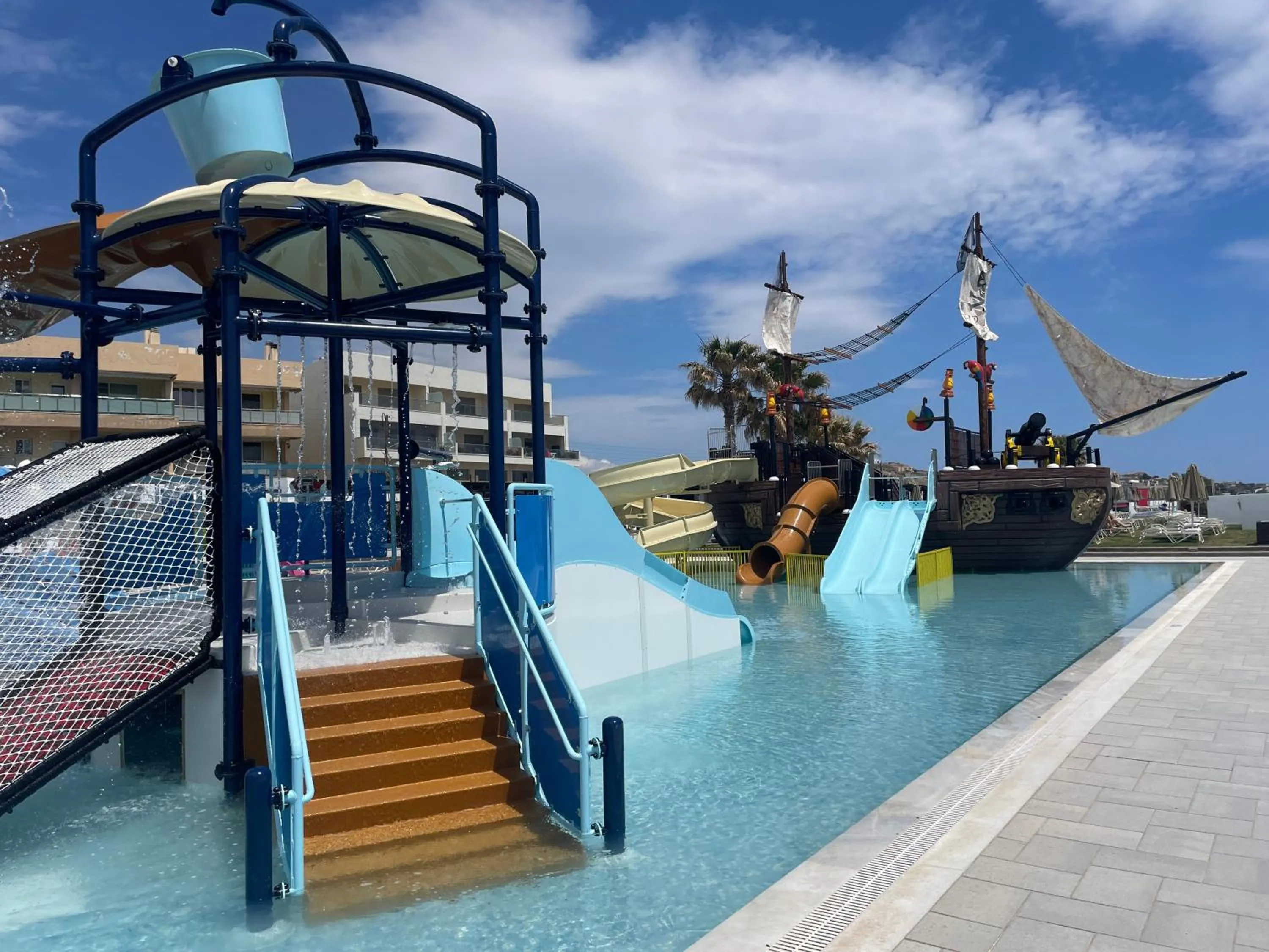 Aqua park in Petra Mare