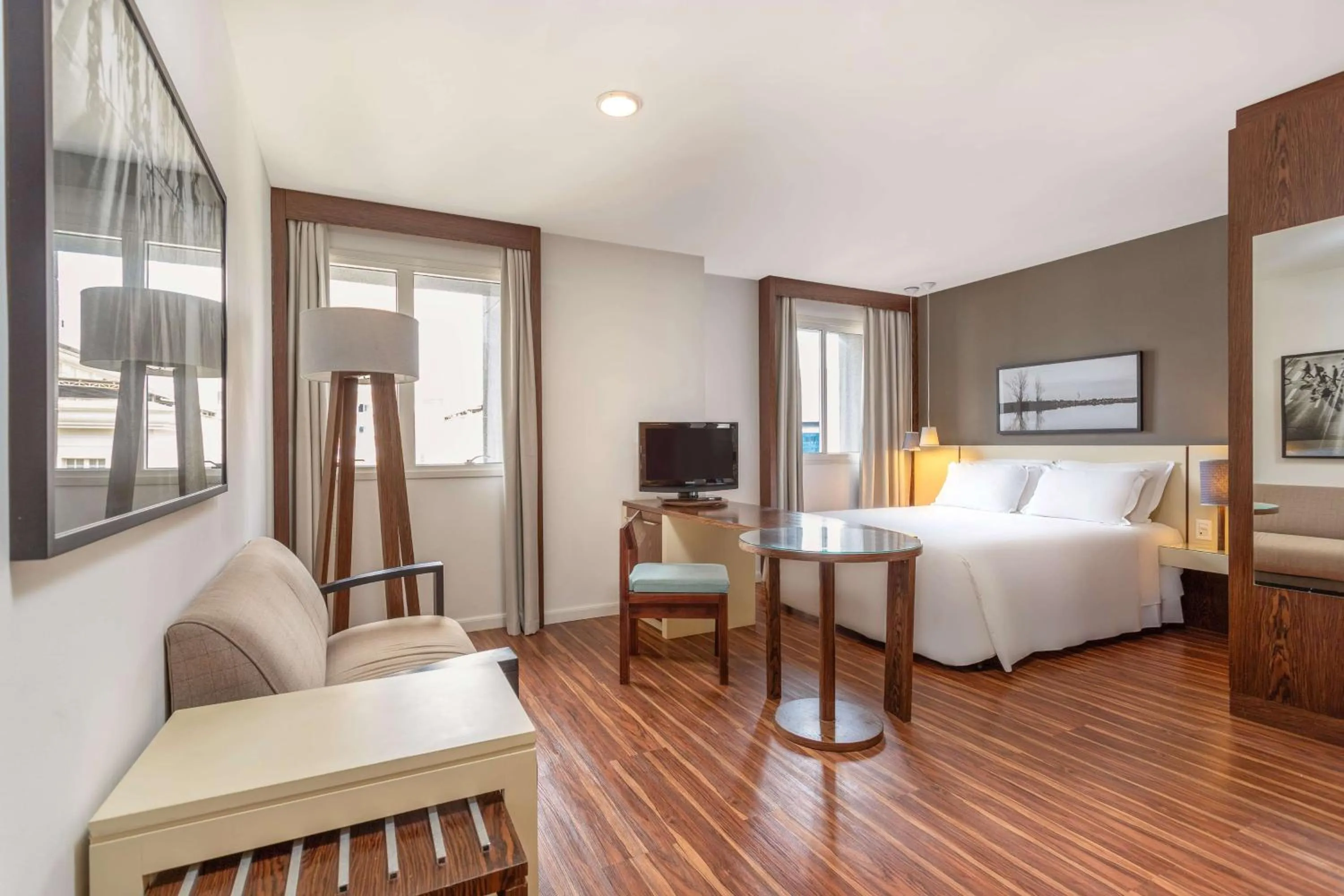 TV and multimedia, Bed in Wyndham Sao Paulo Paulista