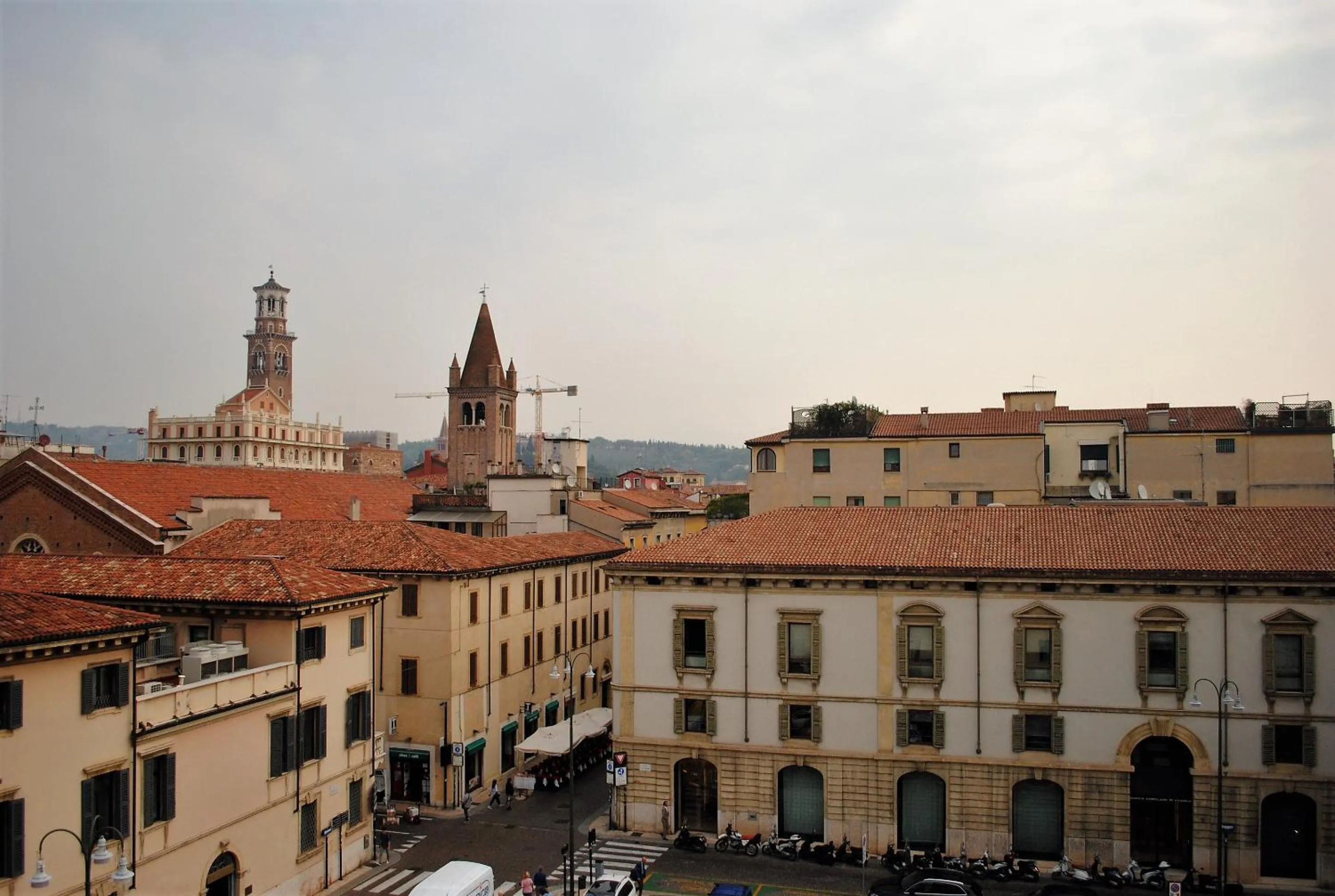 Neighbourhood in Dreaming Verona Rooms