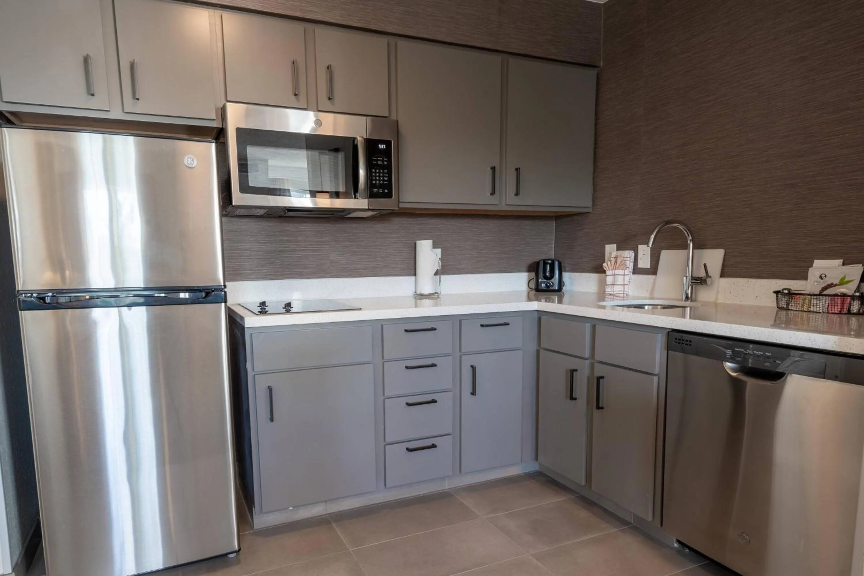 Kitchen or kitchenette in Residence Inn by Marriott Princeton at Carnegie Center