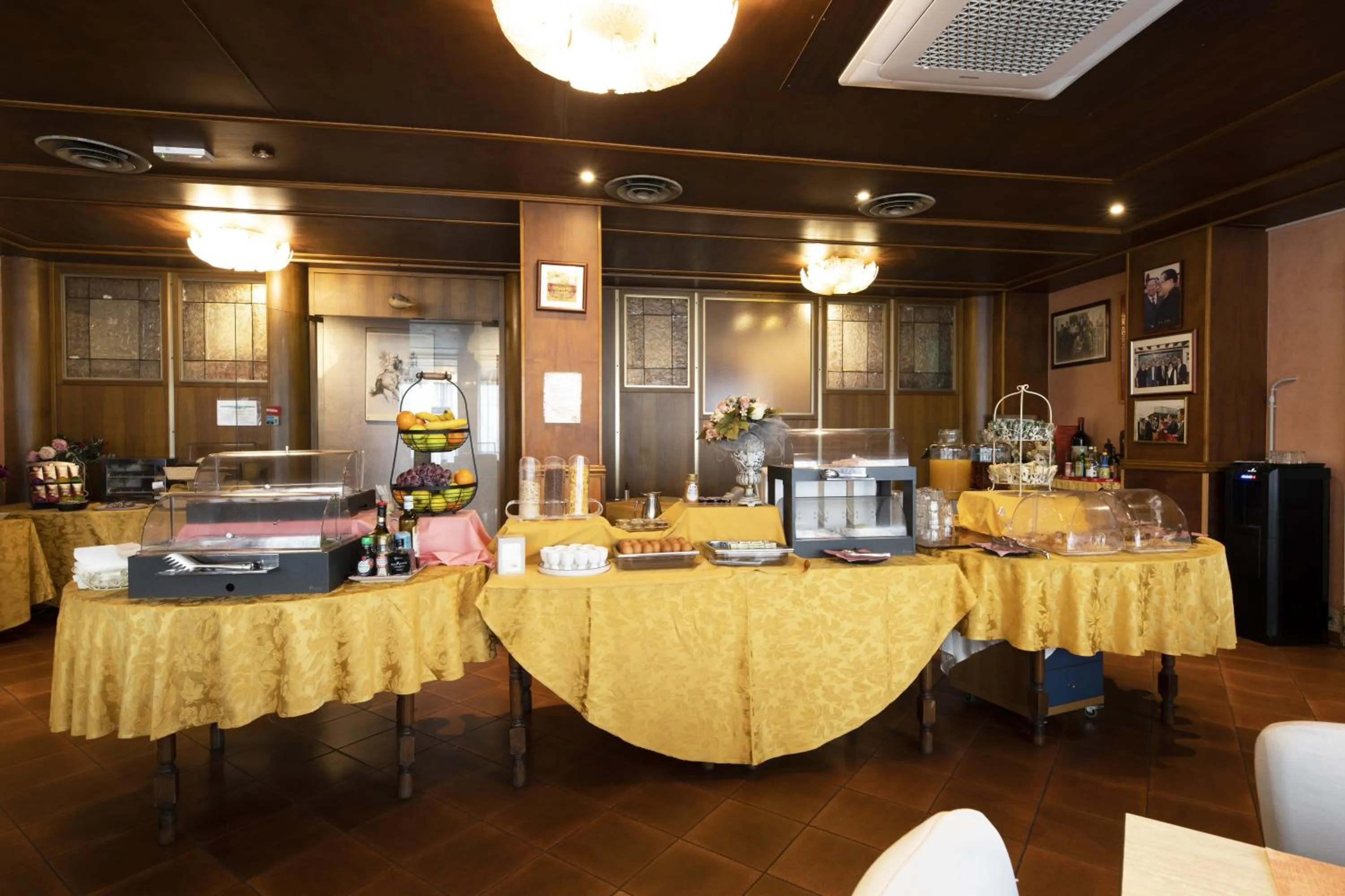 Breakfast in Hotel Vienna