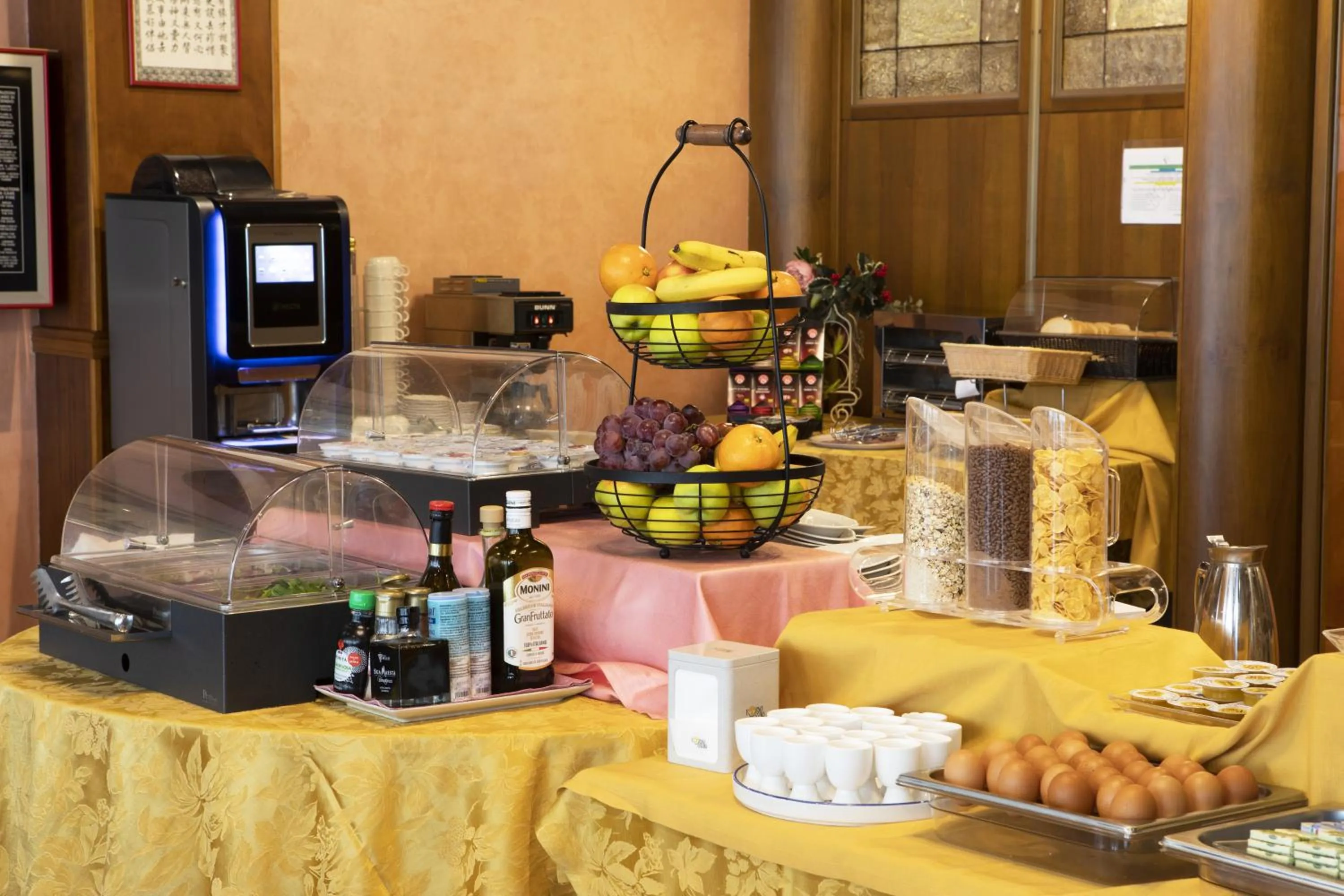 Breakfast in Hotel Vienna