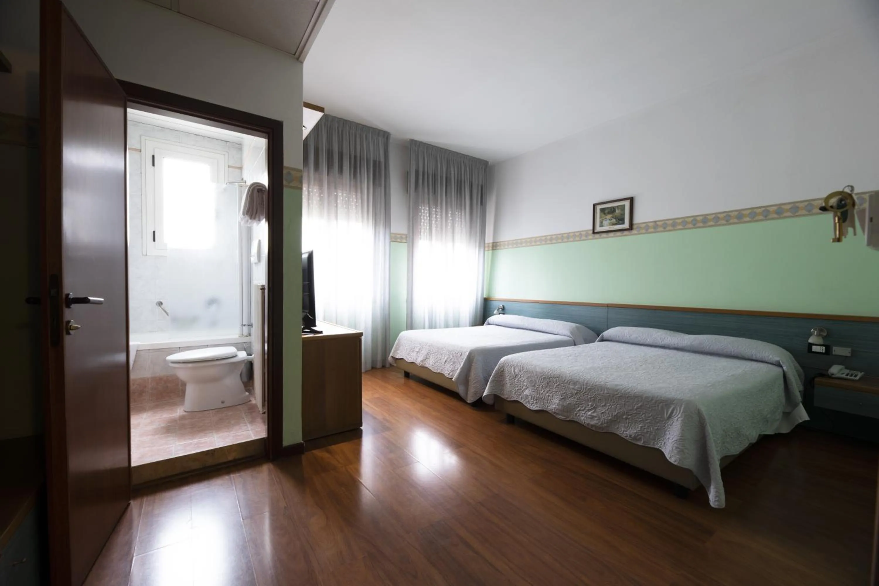 Bedroom, Bed in Hotel Vienna