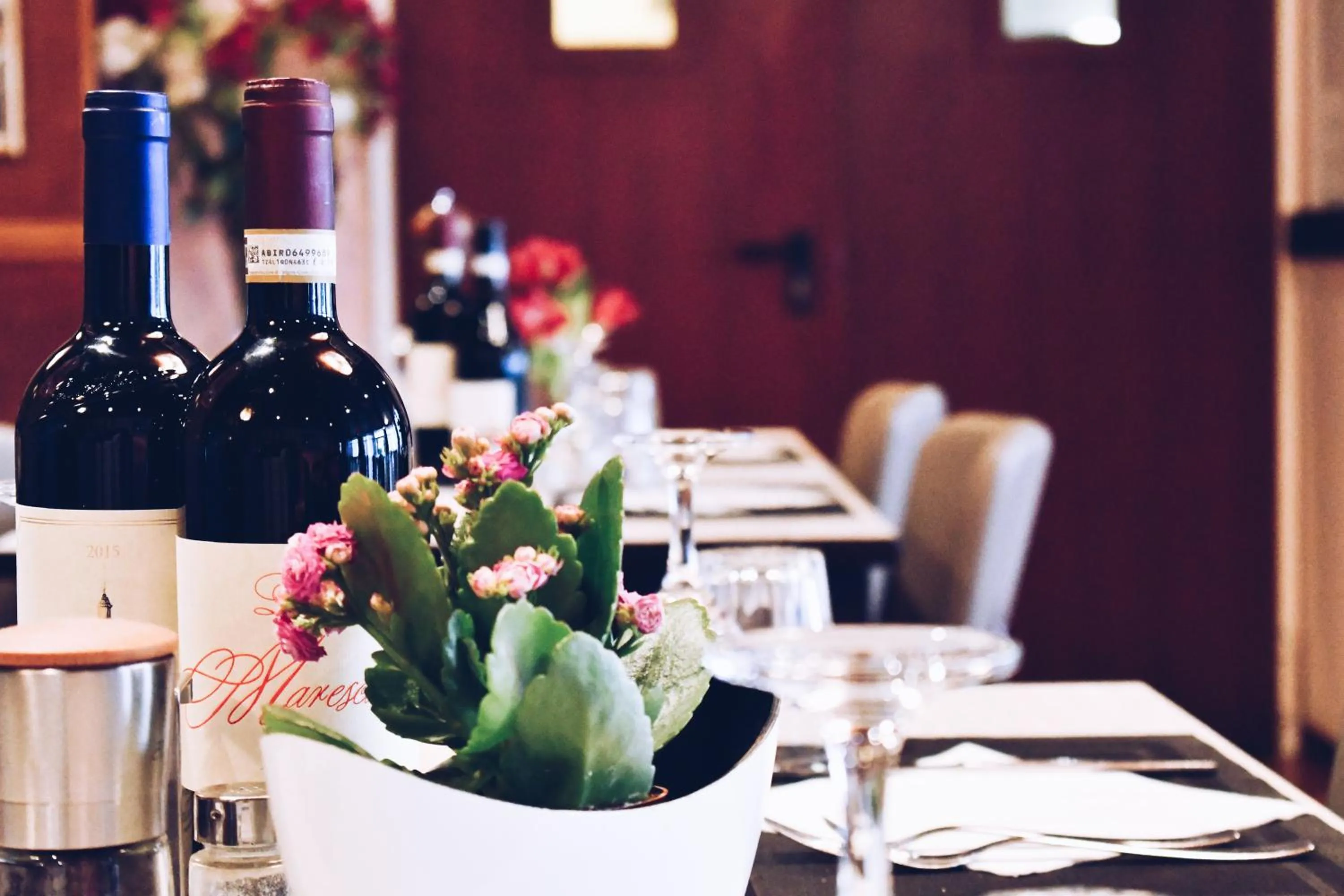 Restaurant/places to eat in Hotel Vienna