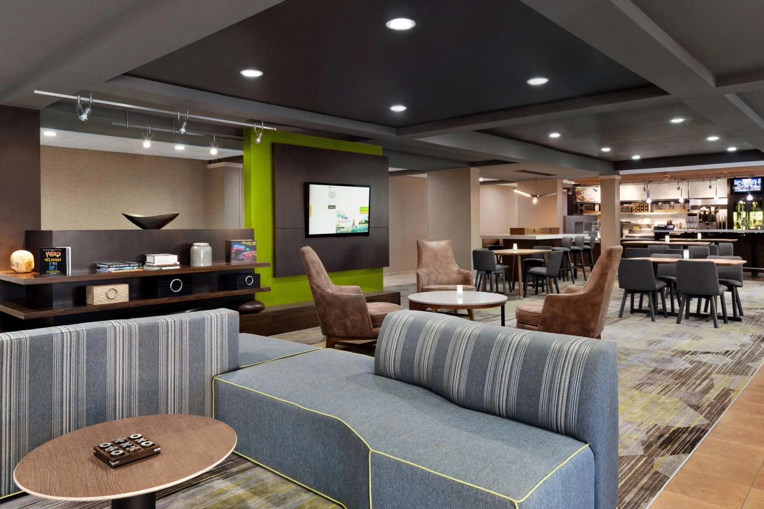 Lobby or reception in Courtyard by Marriott Tulsa Central