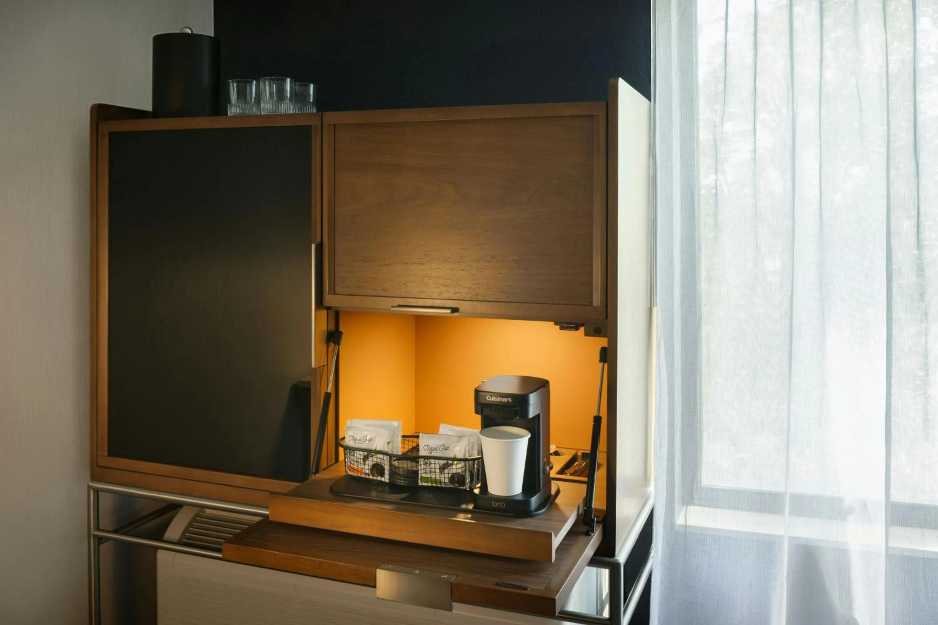 Photo of the whole room in Courtyard by Marriott Traverse City