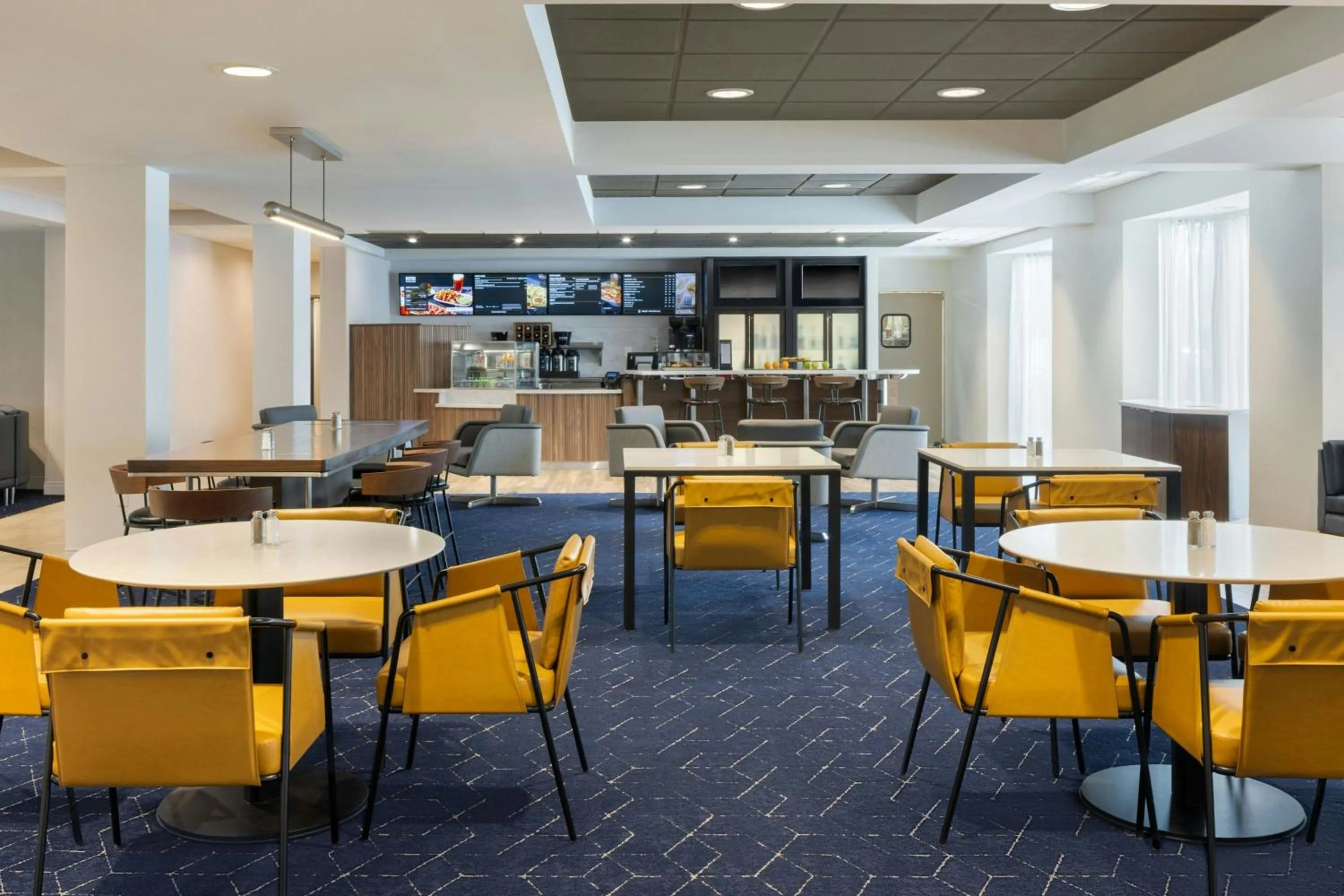 Lobby or reception in Courtyard by Marriott Traverse City