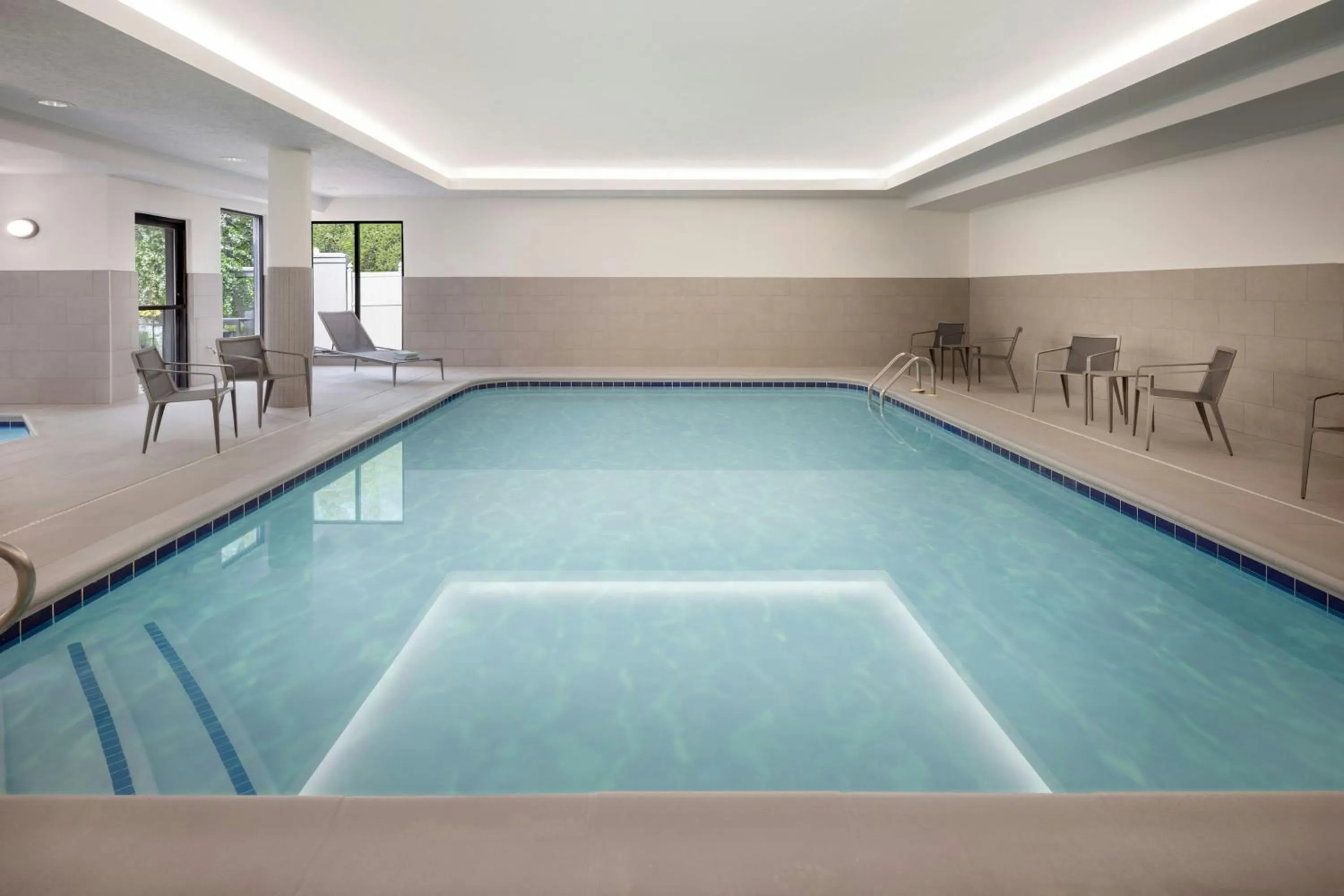 Swimming pool in Courtyard by Marriott Traverse City