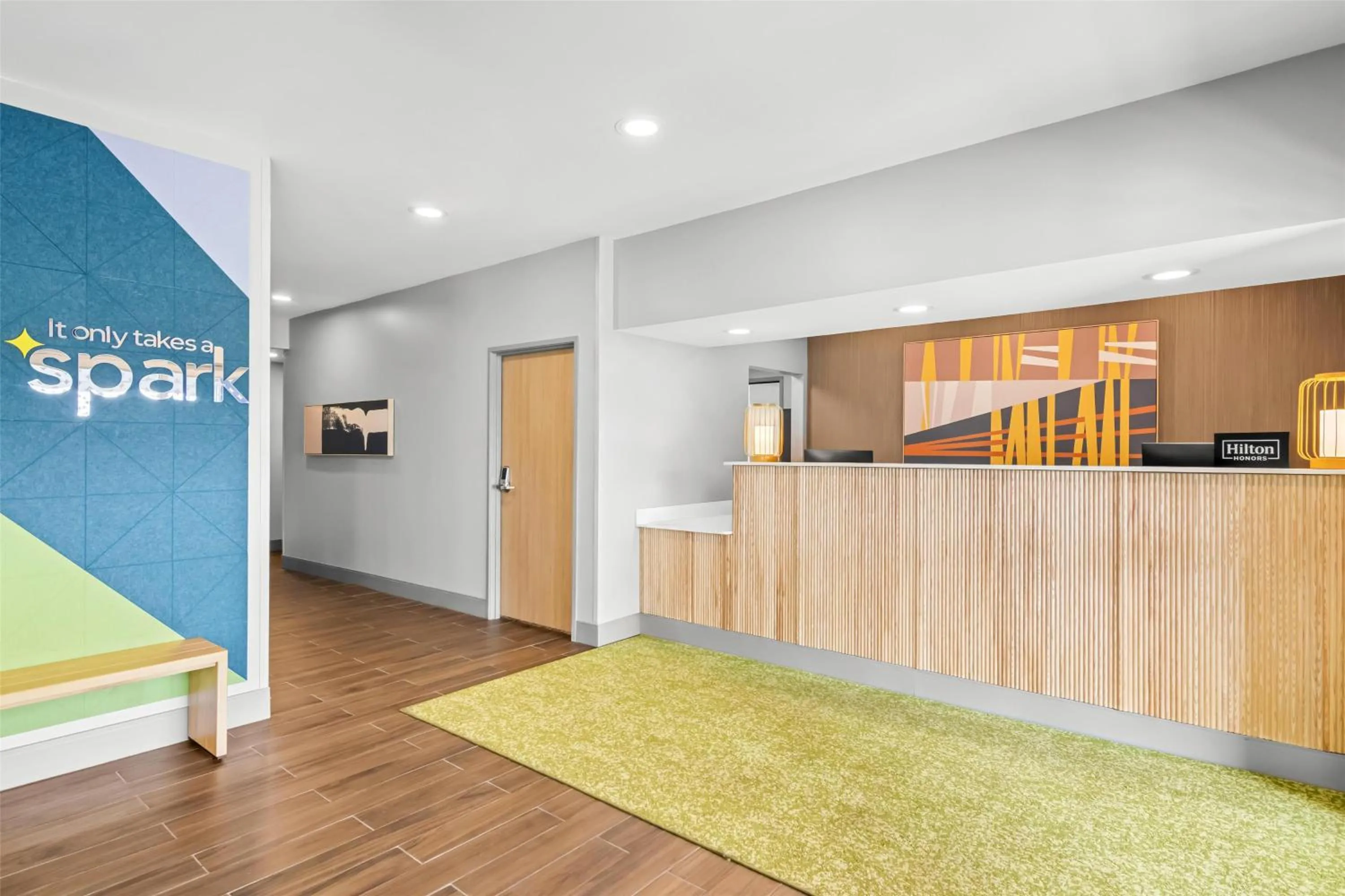 Lobby or reception in Spark By Hilton Traverse City