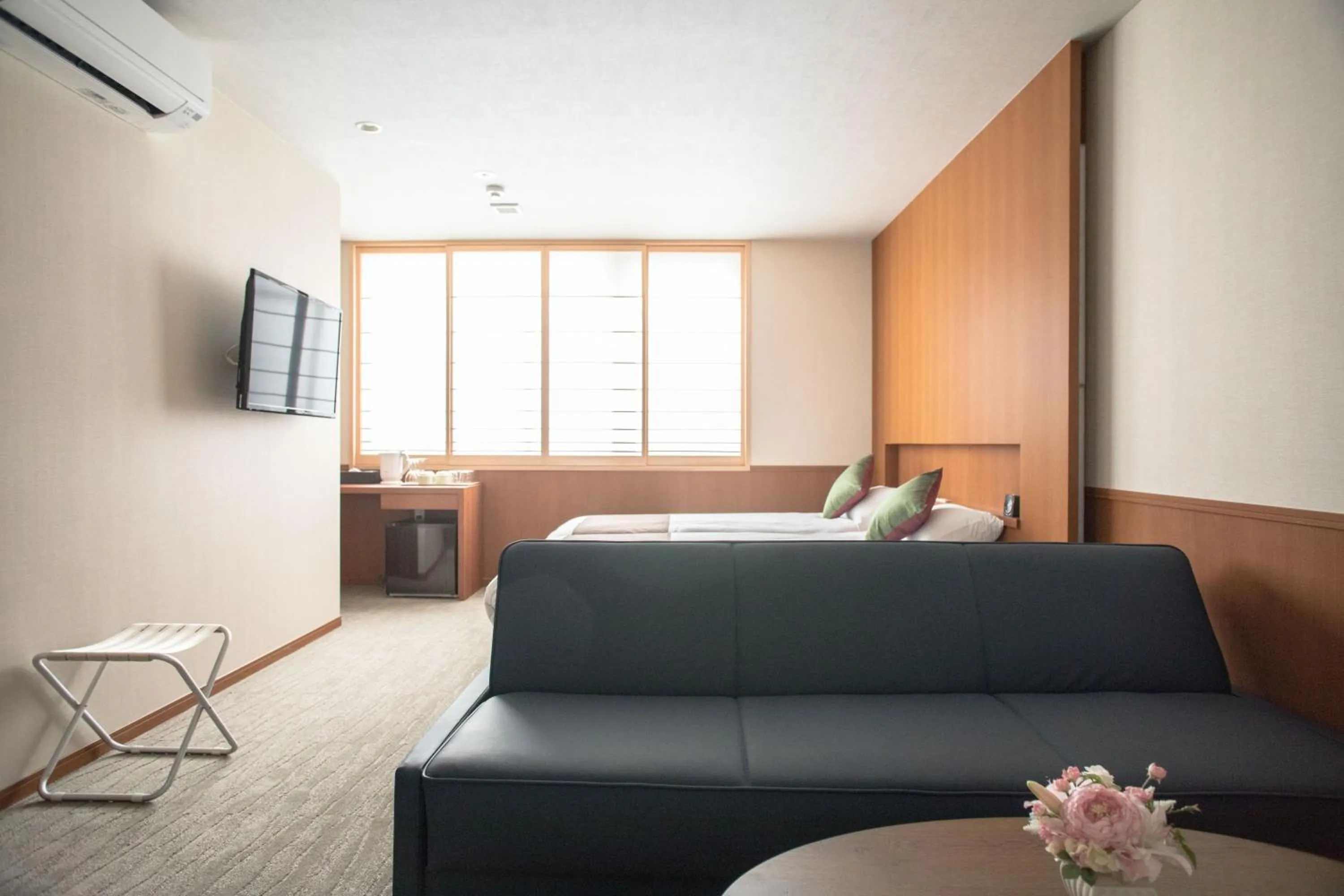 Living room, Bed in Number 6 Nijo