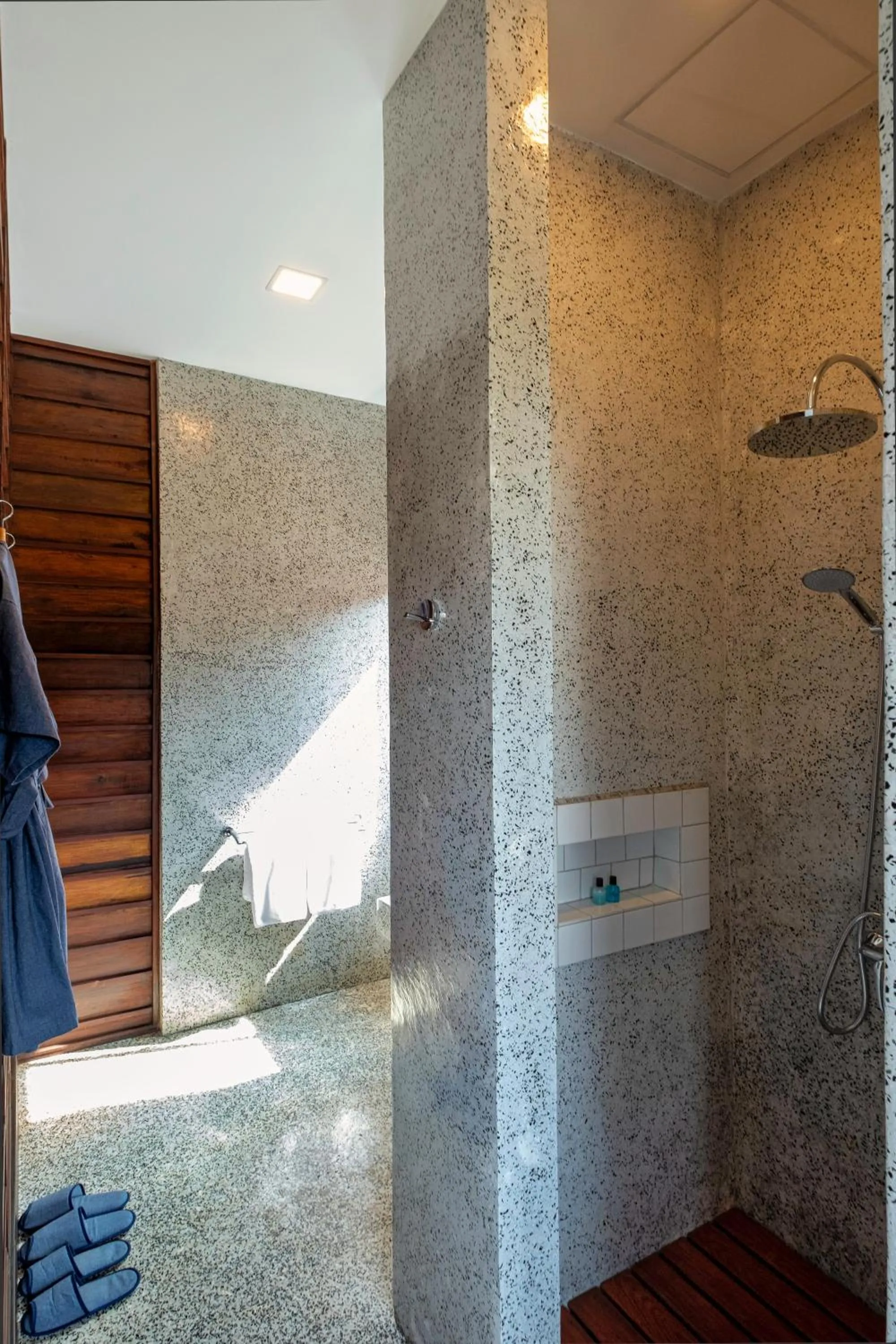 Shower in Residence Bassac