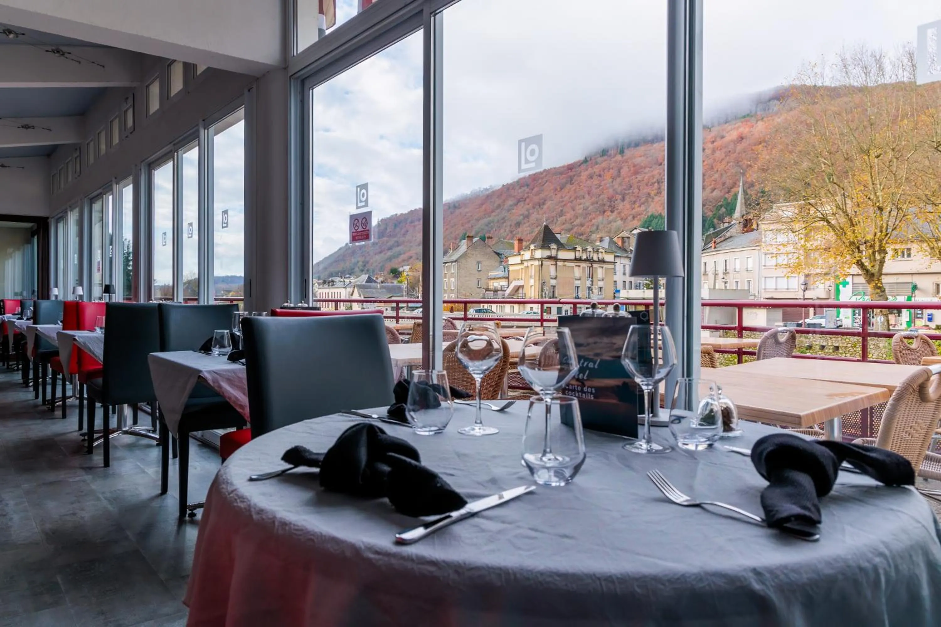 Logis Central Hôtel - Restaurant & Spa