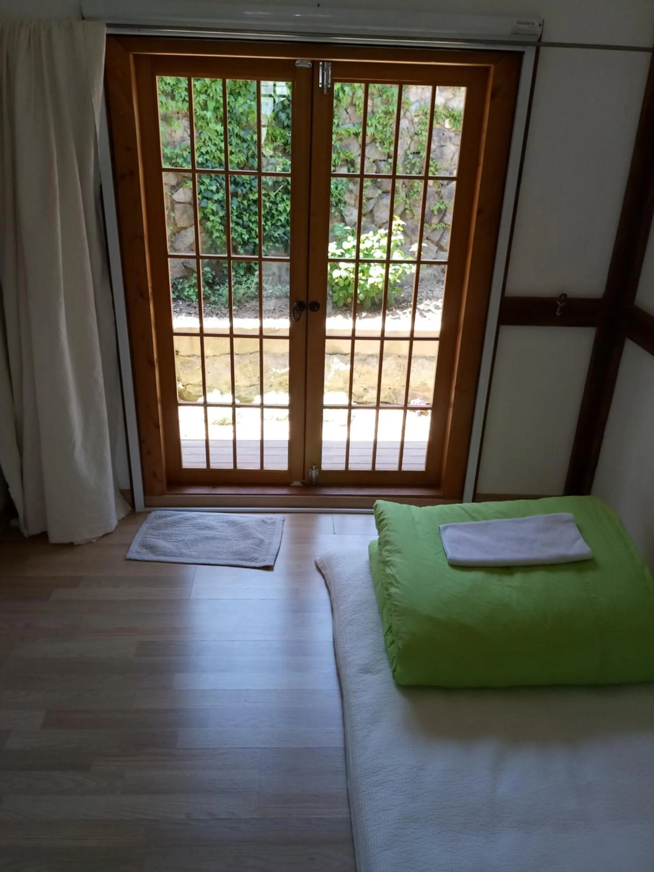 Bed in Hundred Years Hanok