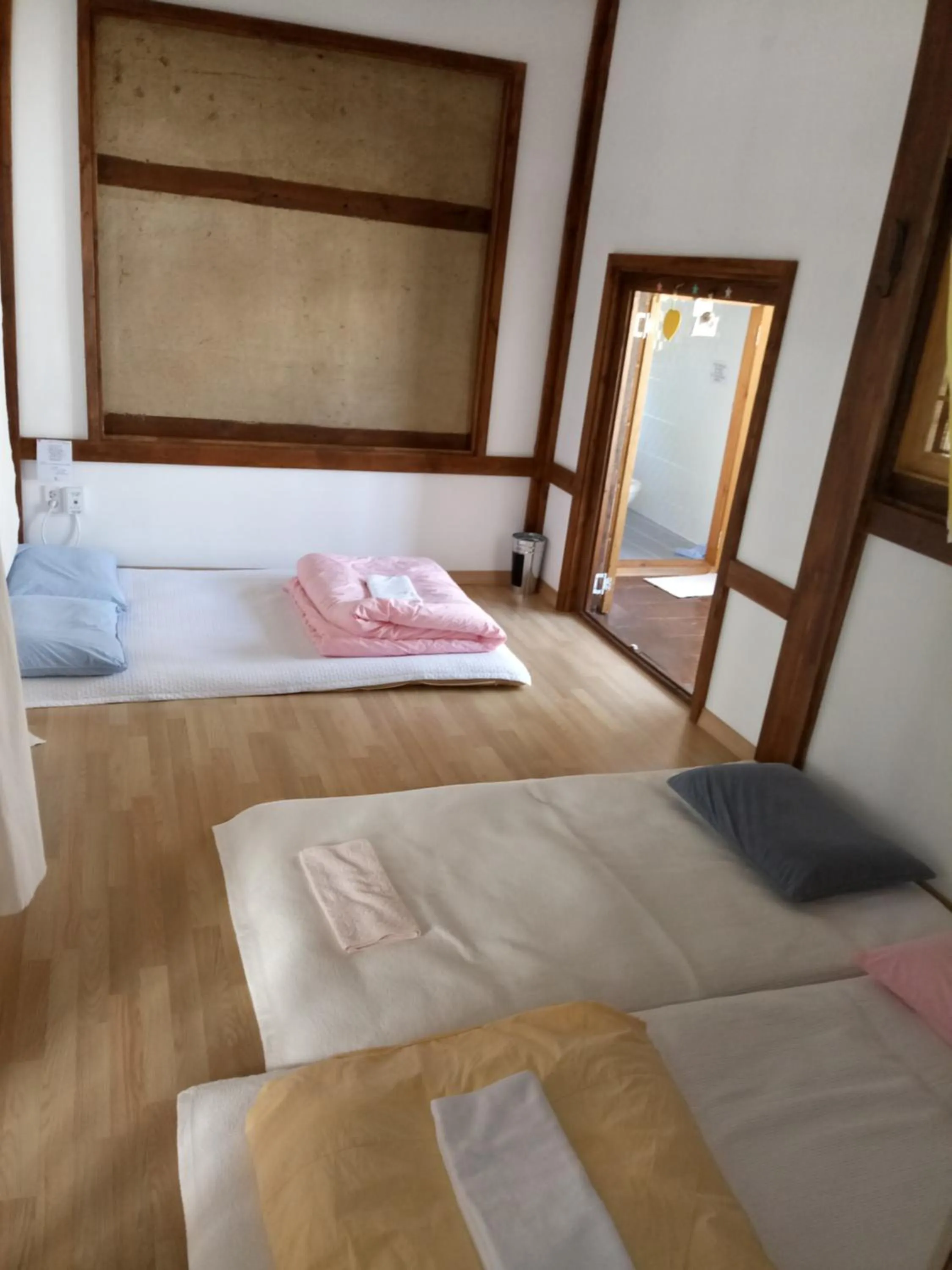 Bed in Hundred Years Hanok