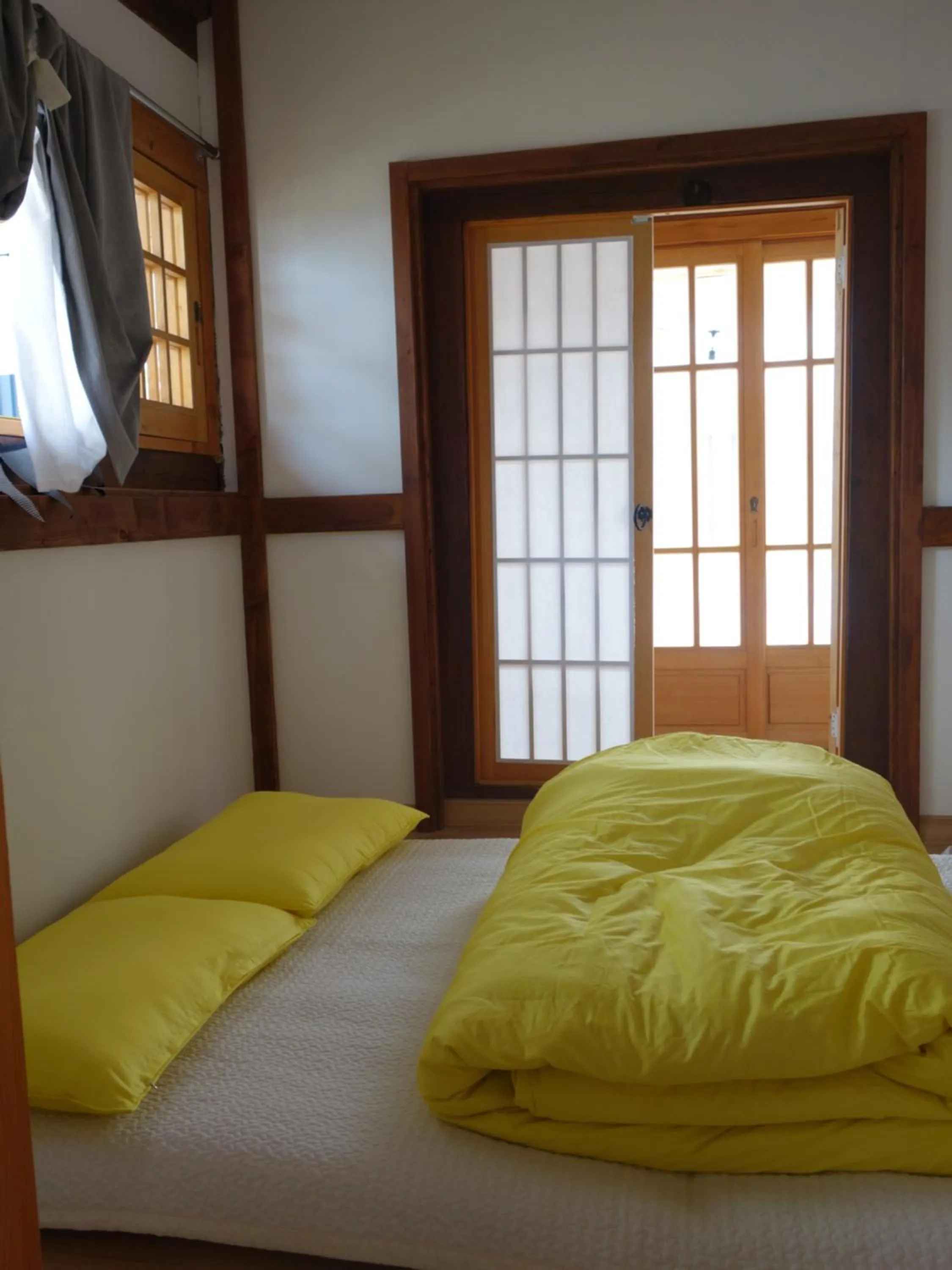 Bed in Hundred Years Hanok