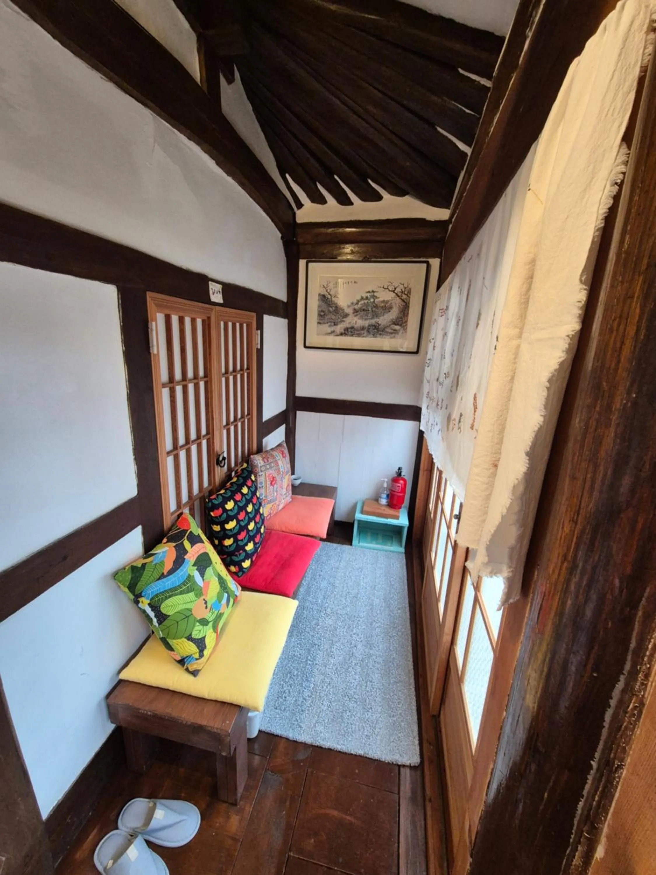 Bed in Hundred Years Hanok