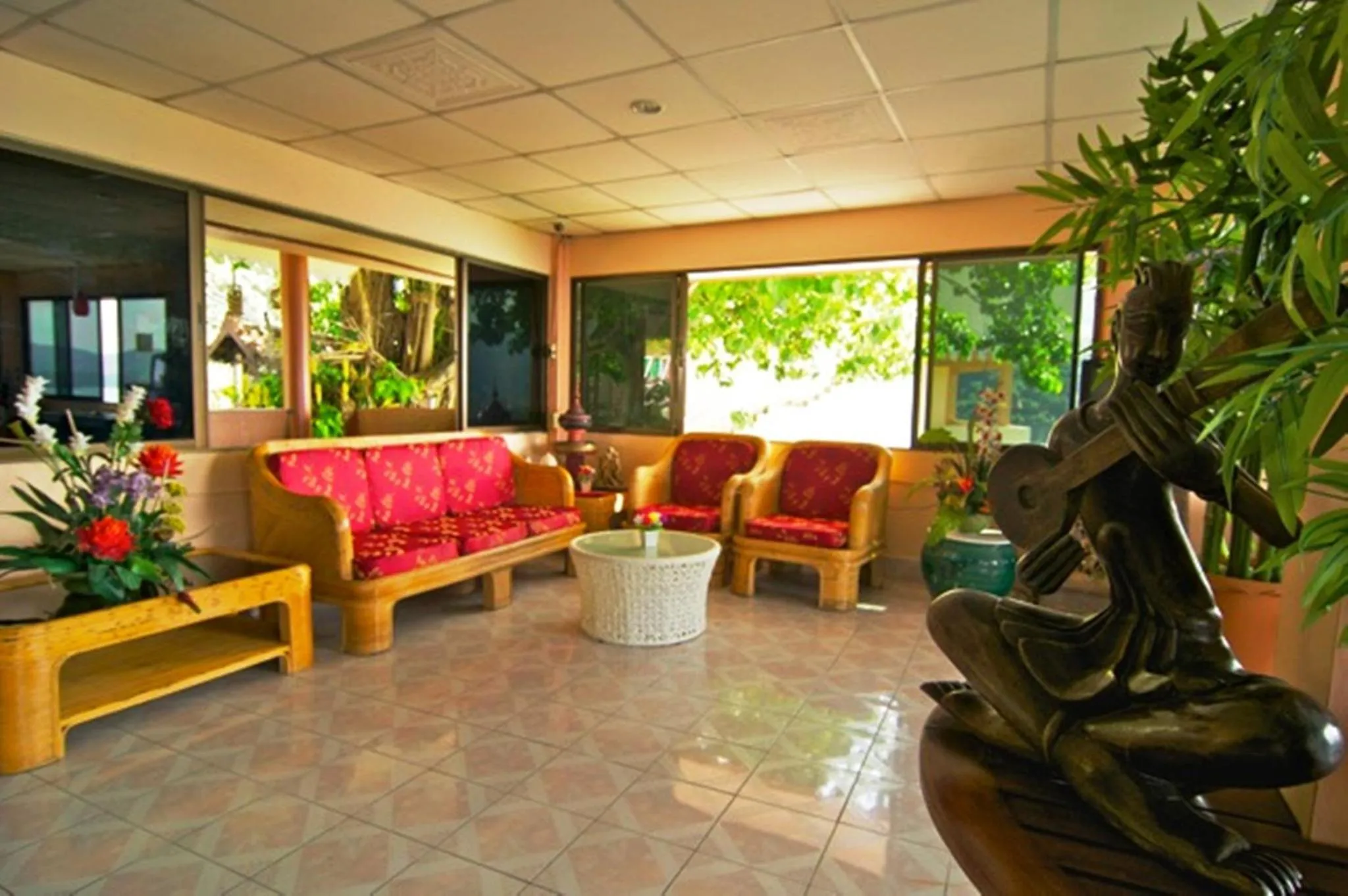 Lobby or reception in Baan Karon Hill Phuket Resort