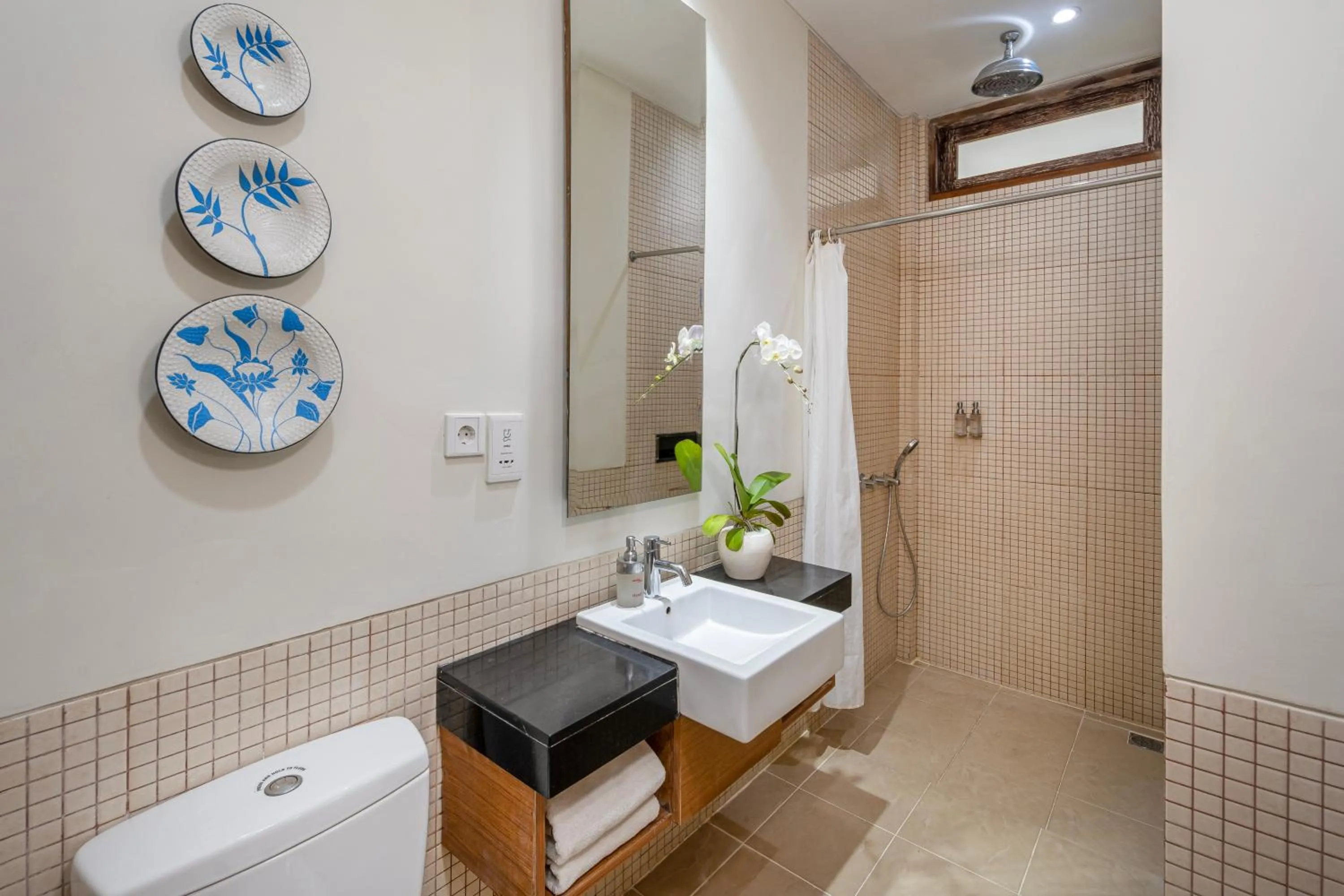 Bathroom in Pondok Sari Kuta