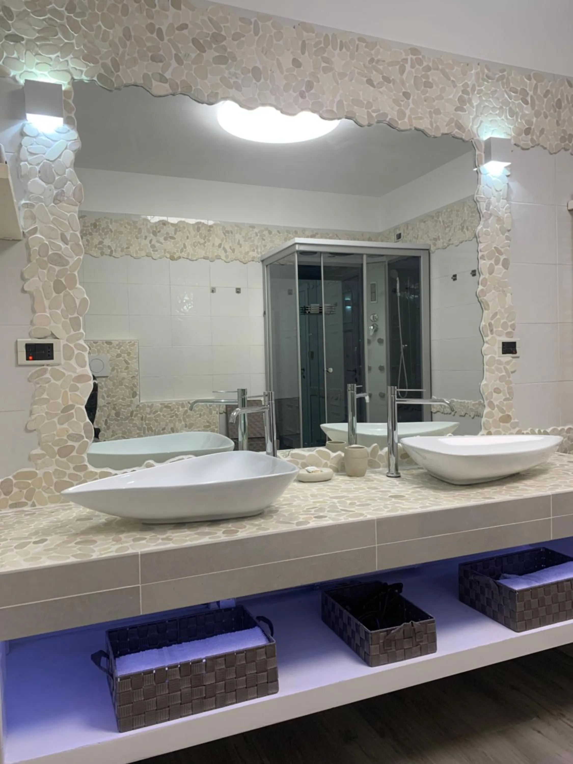 Bathroom in Villa Estense