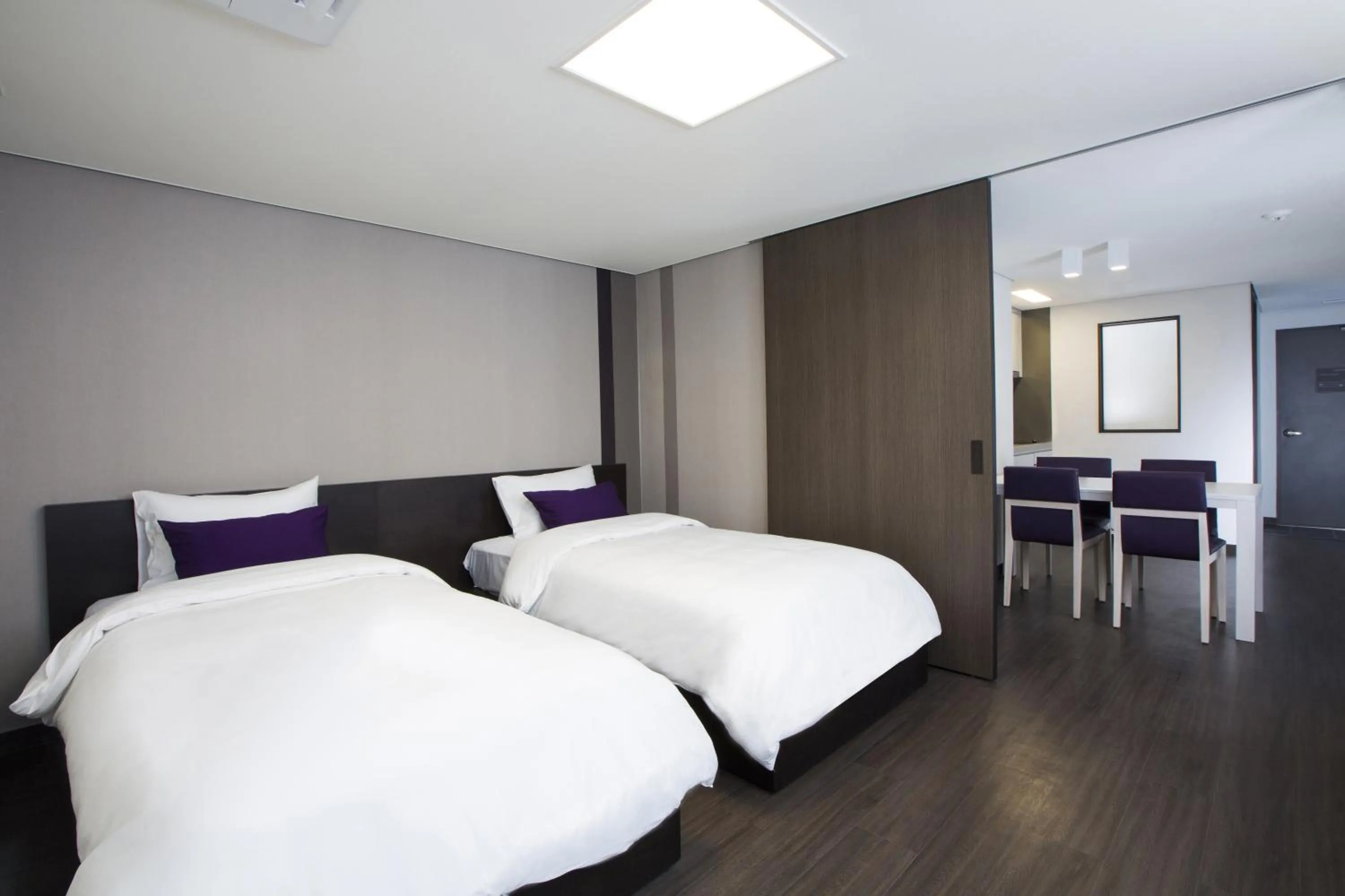 Bedroom, Bed in Hanwha Resort Yongin Besancon