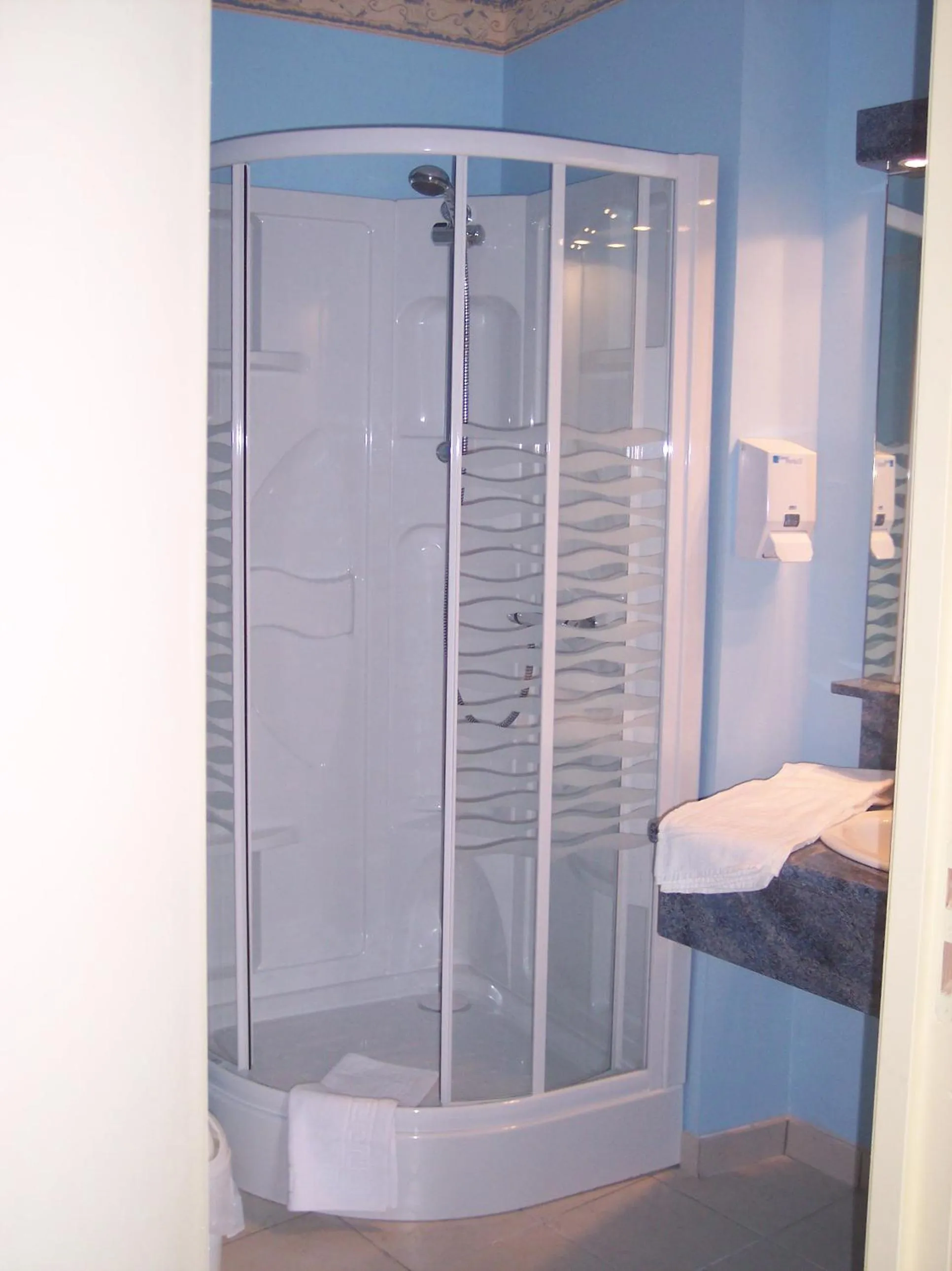 HOTEL RESTAURANT La CREPERIE Du CHATEAU