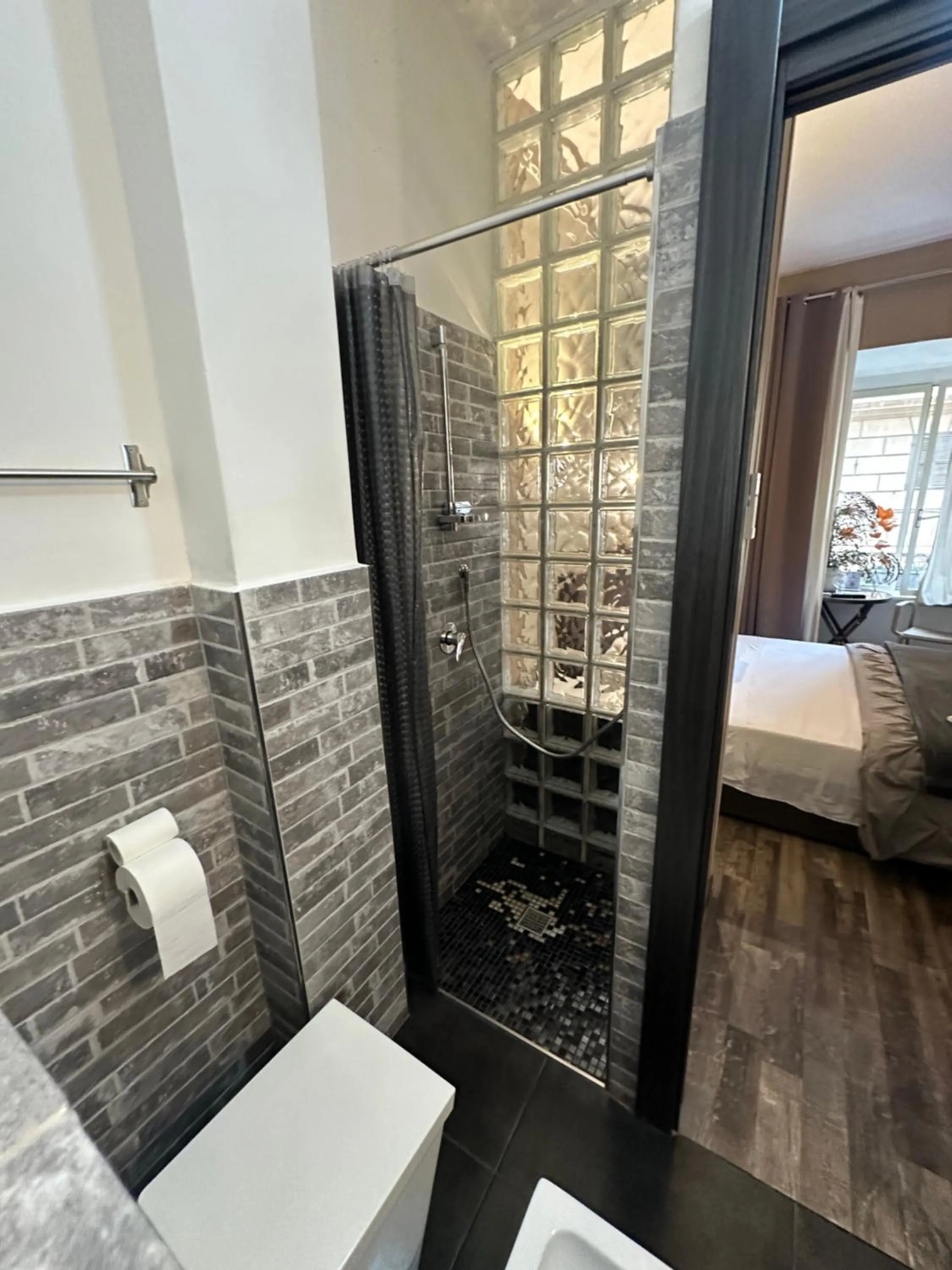 Shower, Bed in Candia Rooms